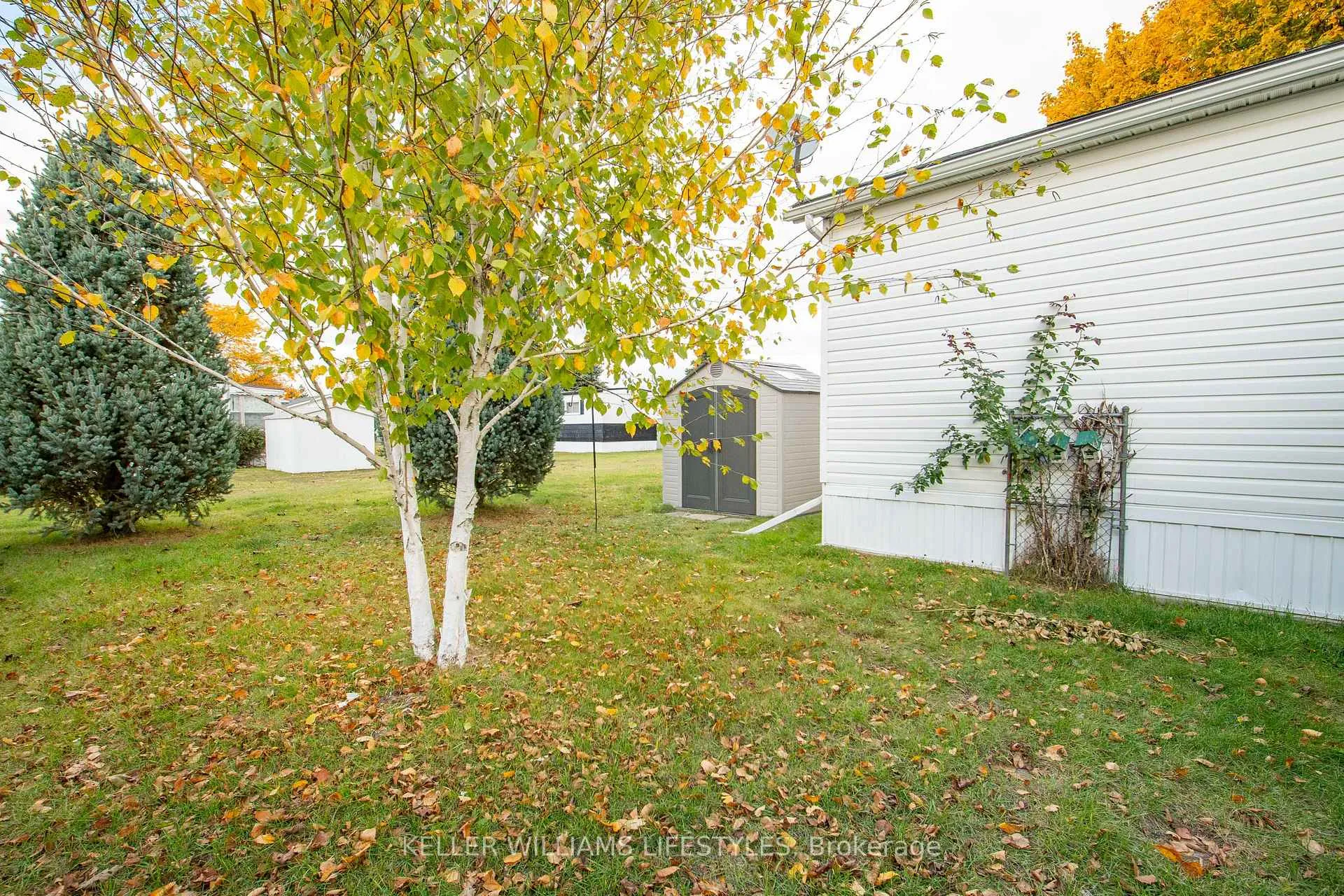 Photo 39 of 17 George Street, Strathroy-Caradoc, SE — HOMEH