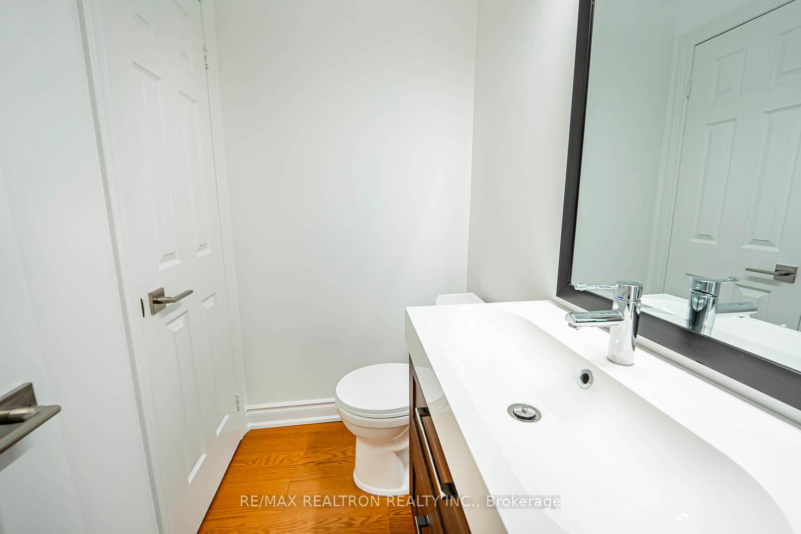 Photo 4 of 886 Pape Avenue, Toronto, Danforth Village-East York — HOMEH