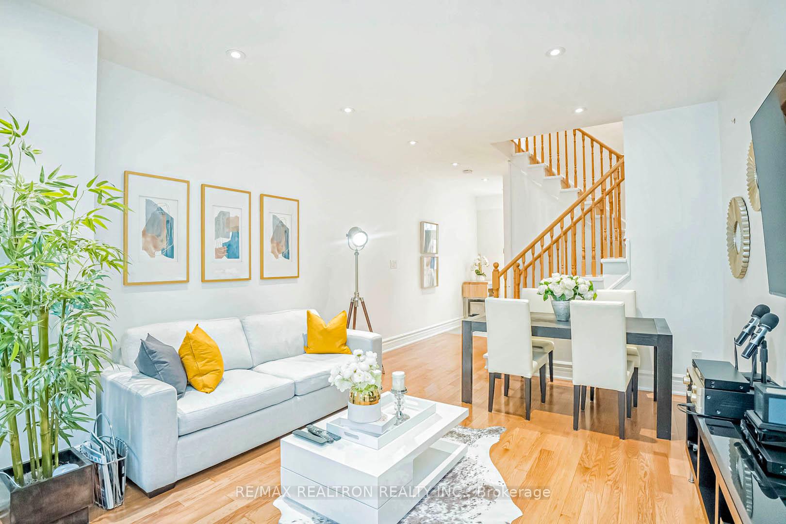 Photo 8 of 886 Pape Avenue, Toronto, Danforth Village-East York — HOMEH