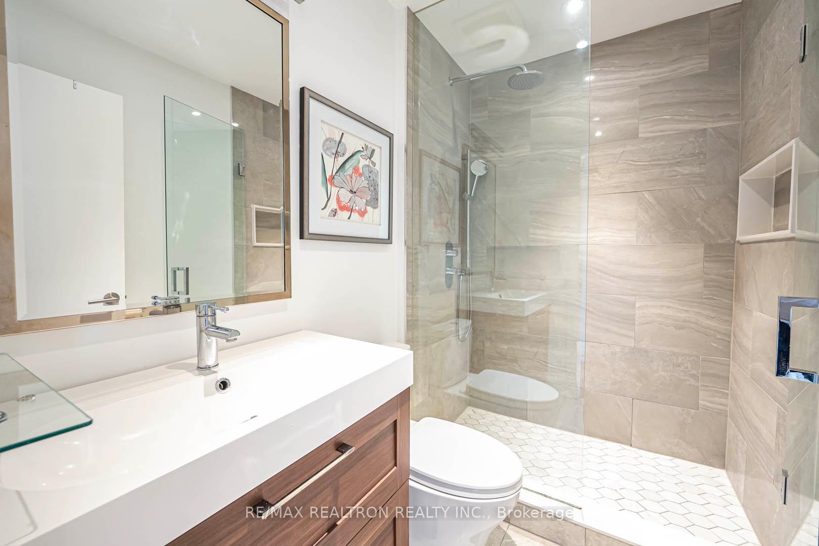 Photo 18 of 886 Pape Avenue, Toronto, Danforth Village-East York — HOMEH