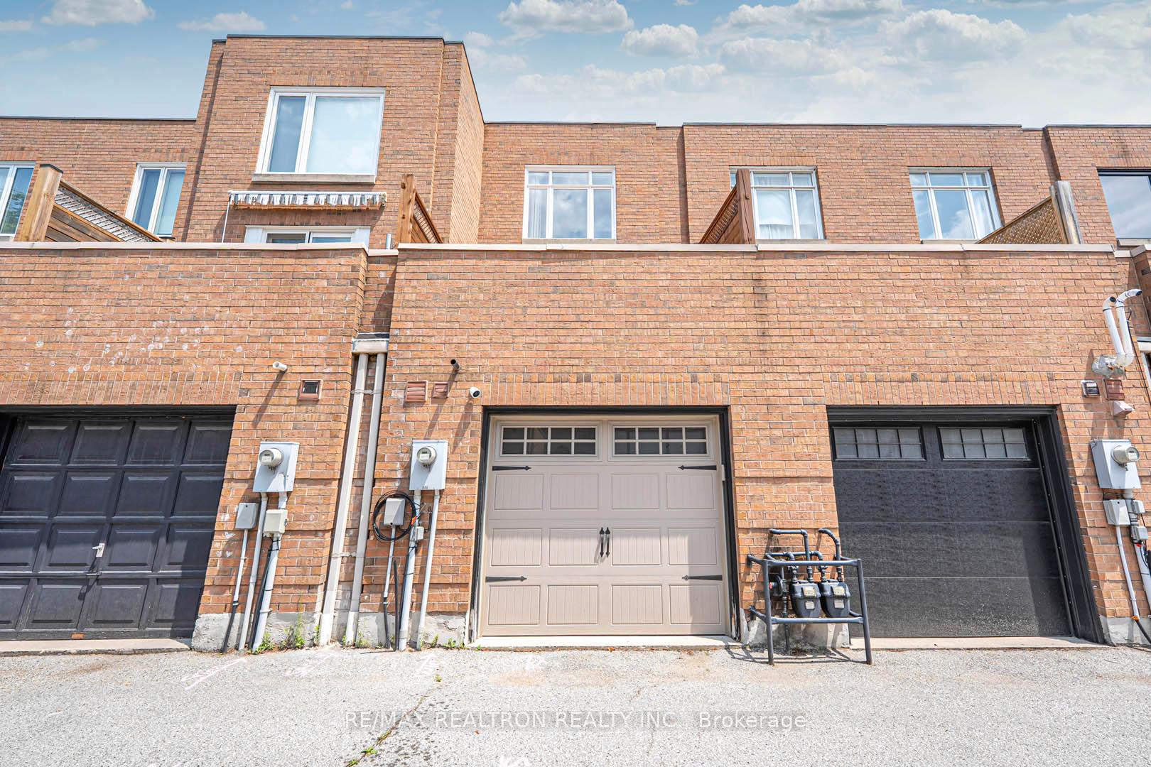 Photo 24 of 886 Pape Avenue, Toronto, Danforth Village-East York — HOMEH