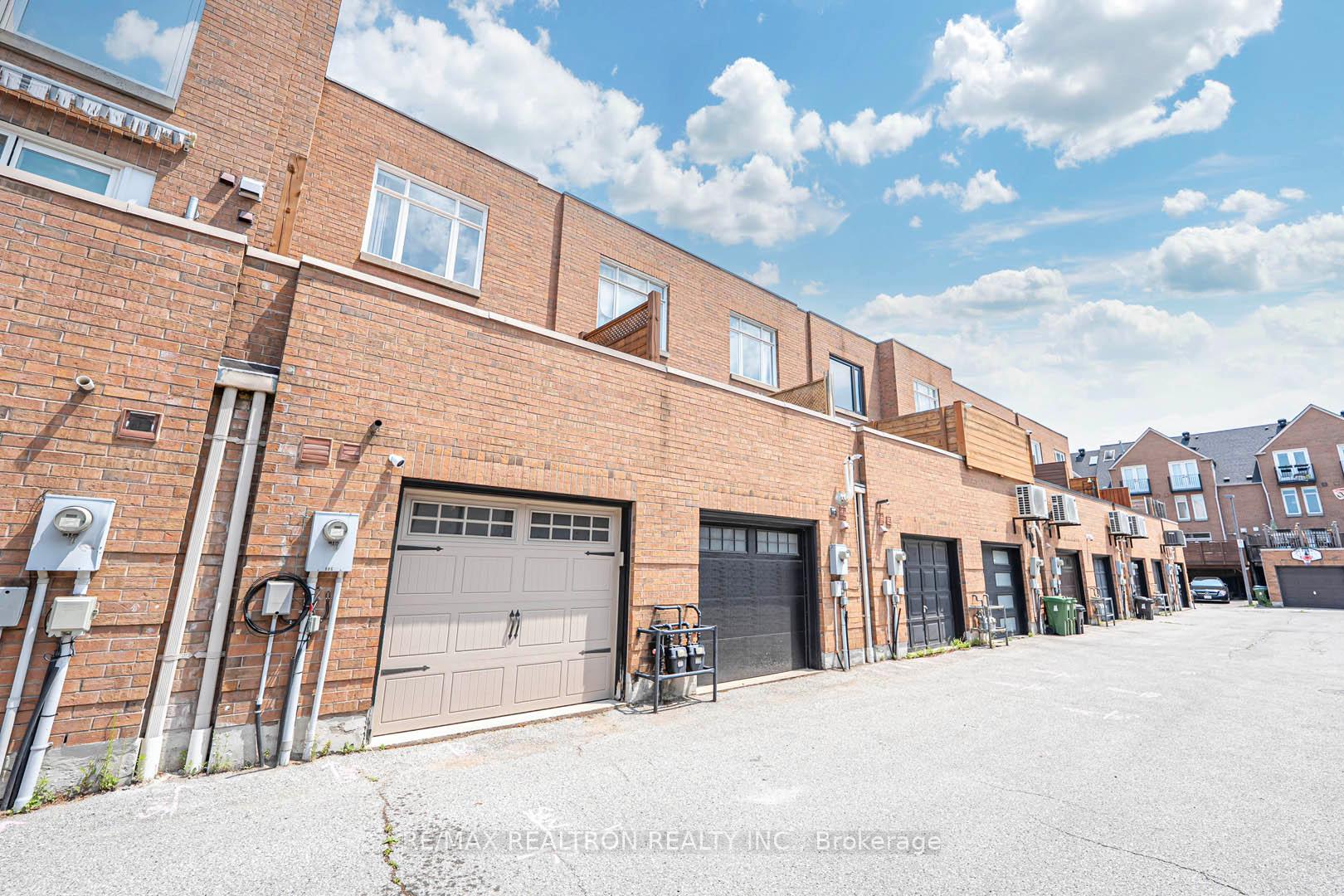 Photo 25 of 886 Pape Avenue, Toronto, Danforth Village-East York — HOMEH