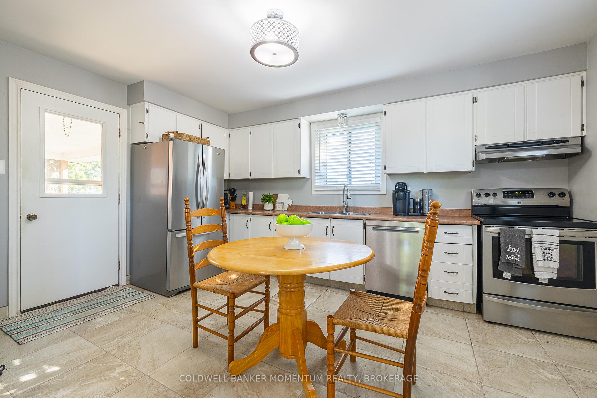 Photo 6 of 92 Commerford Street, Thorold, Confederation Heights — HOMEH