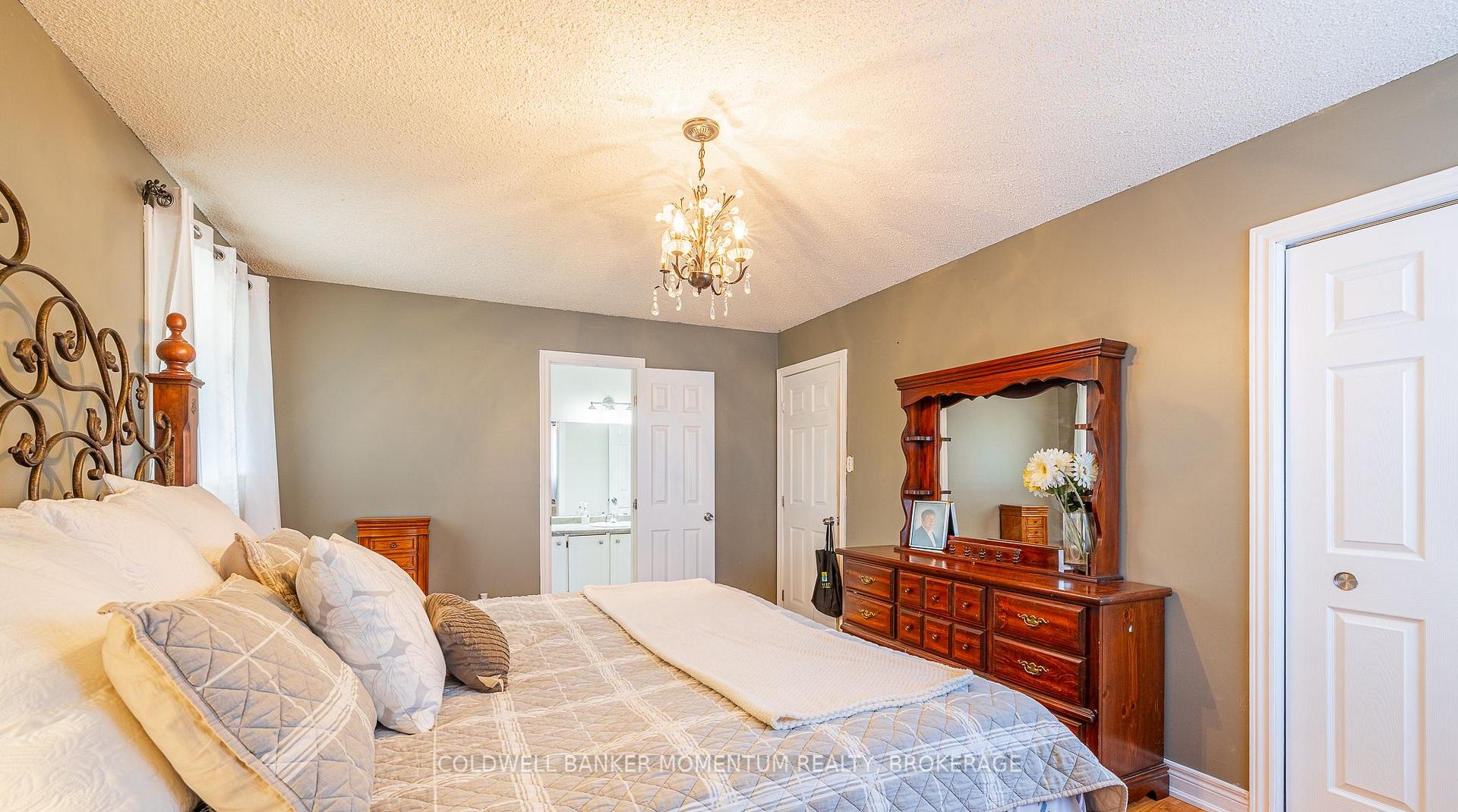 Photo 9 of 92 Commerford Street, Thorold, Confederation Heights — HOMEH