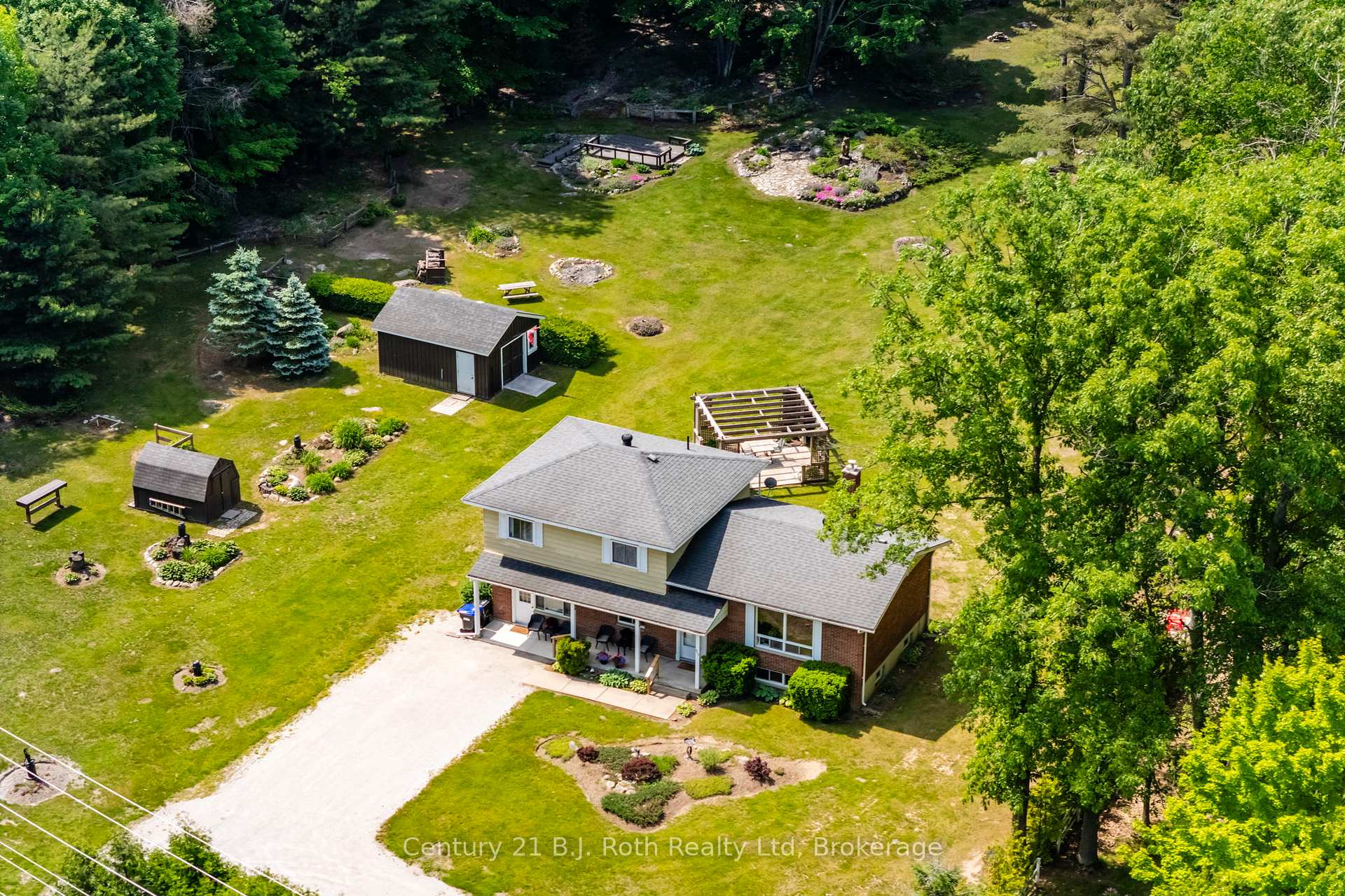 Photo 3 of 573 Lafontaine Road E, Tiny, Rural Tiny — HOMEH