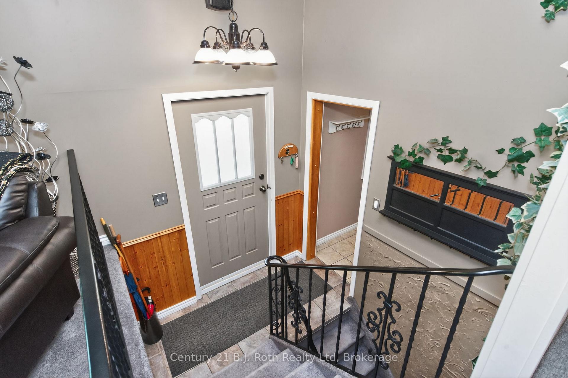 Photo 7 of 573 Lafontaine Road E, Tiny, Rural Tiny — HOMEH