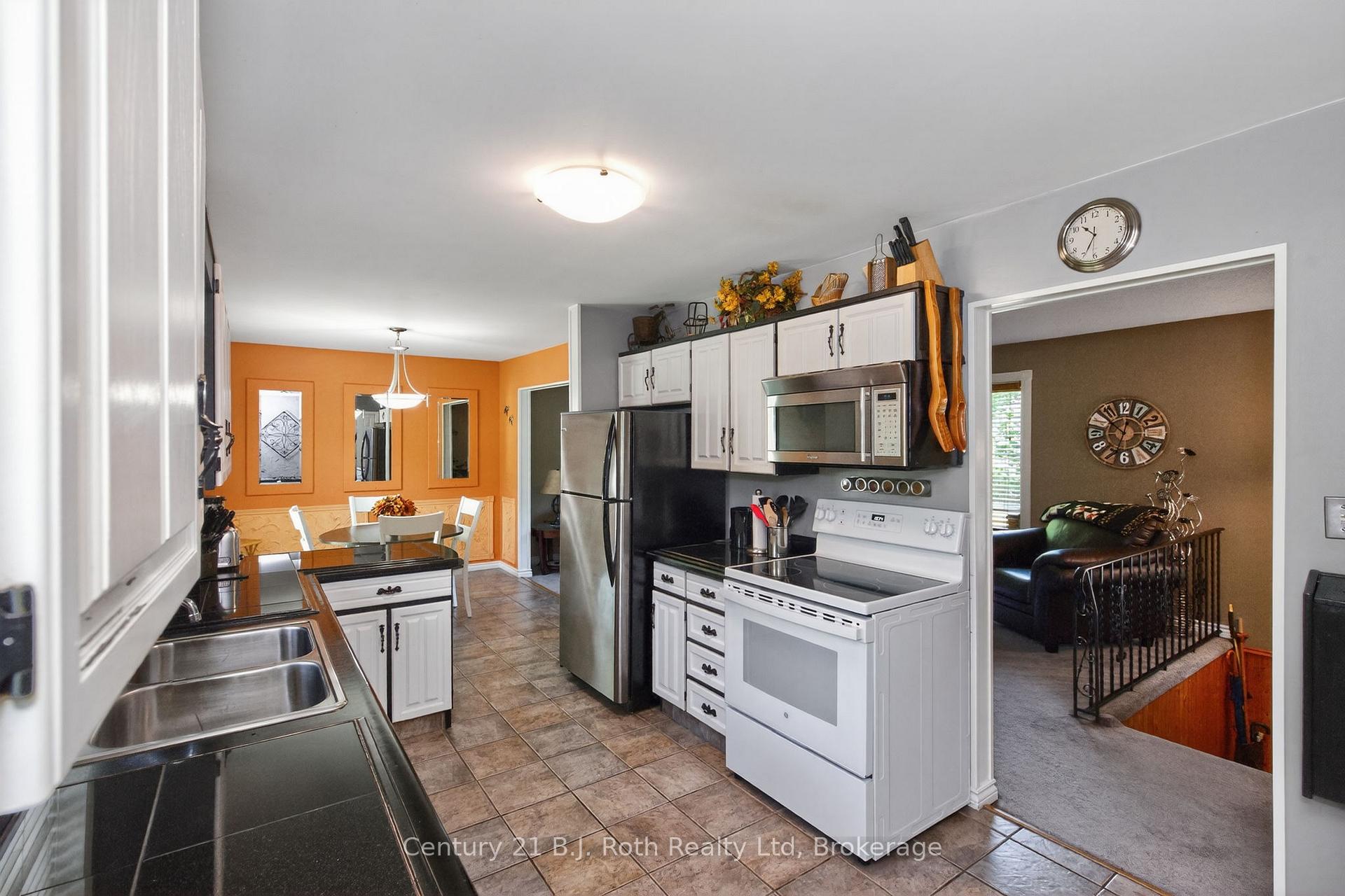Photo 12 of 573 Lafontaine Road E, Tiny, Rural Tiny — HOMEH