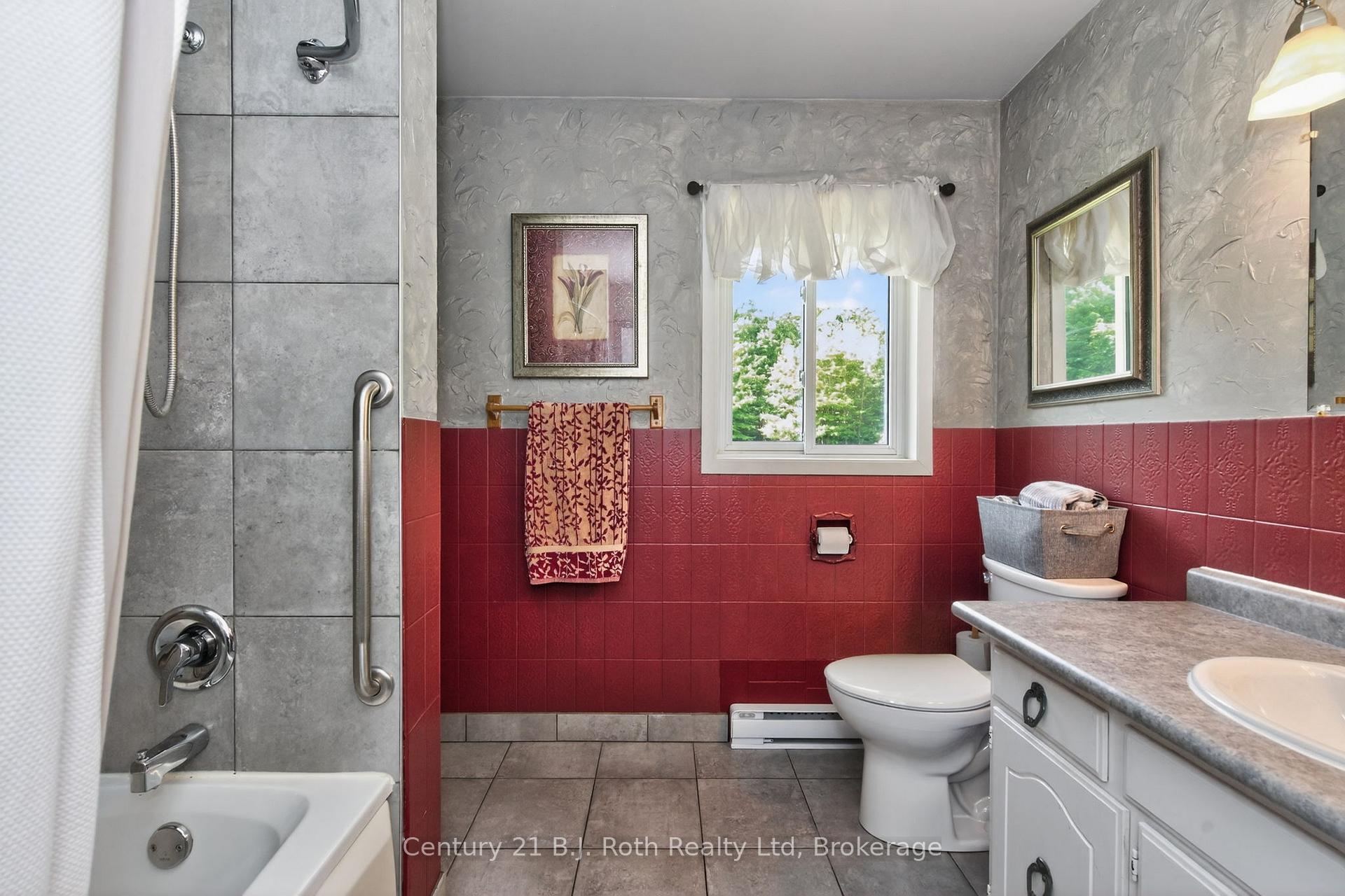 Photo 20 of 573 Lafontaine Road E, Tiny, Rural Tiny — HOMEH