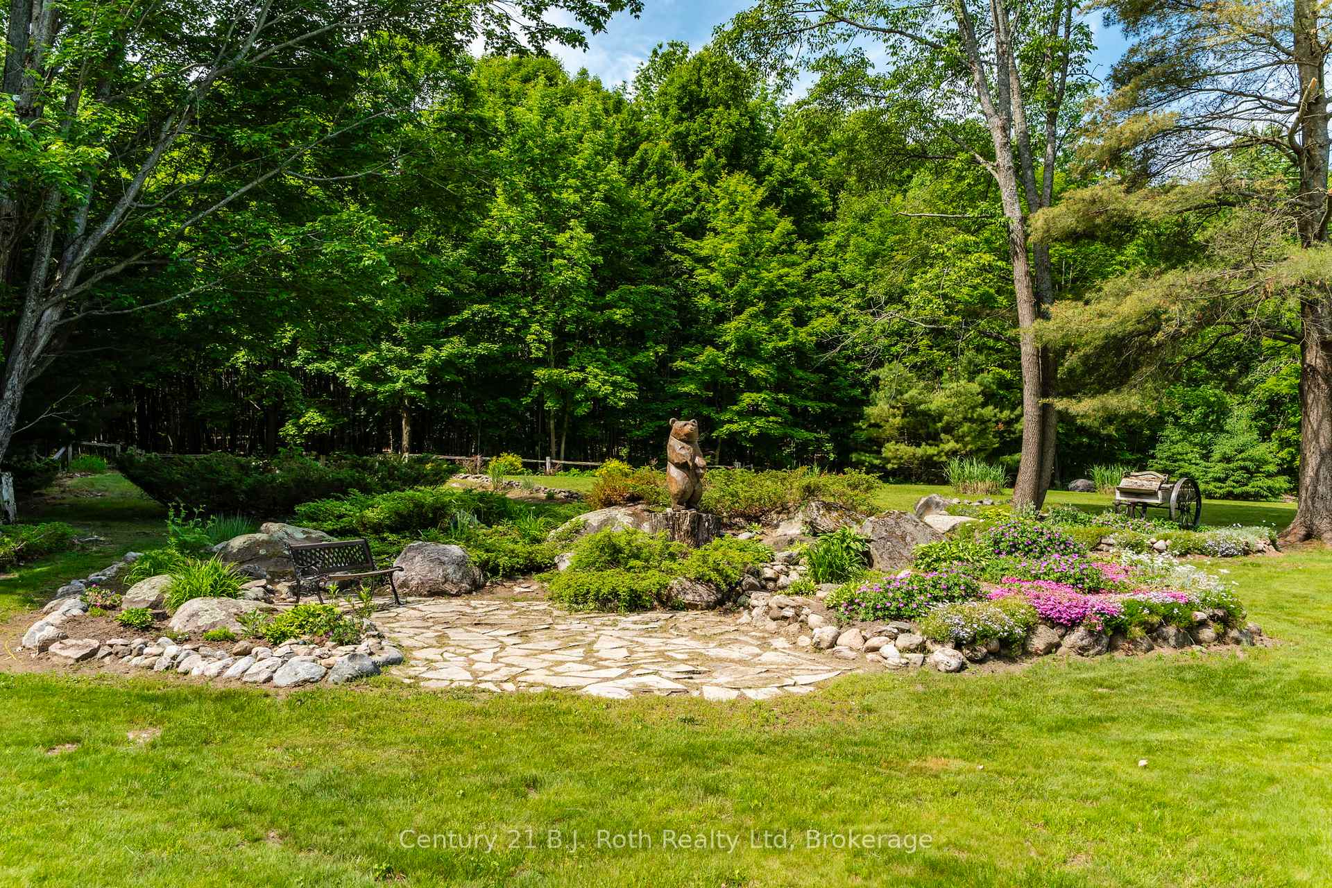 Photo 40 of 573 Lafontaine Road E, Tiny, Rural Tiny — HOMEH