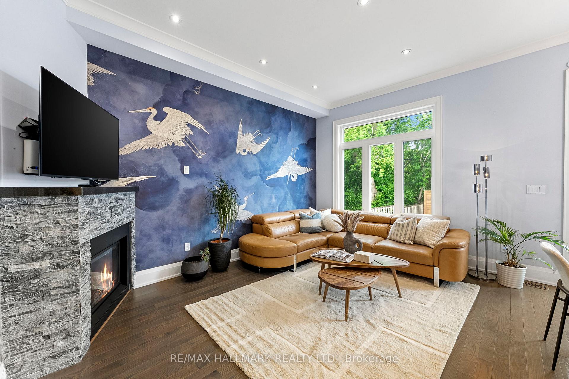 Photo 5 of 341 Rhodes Avenue, Toronto, Greenwood-Coxwell — HOMEH