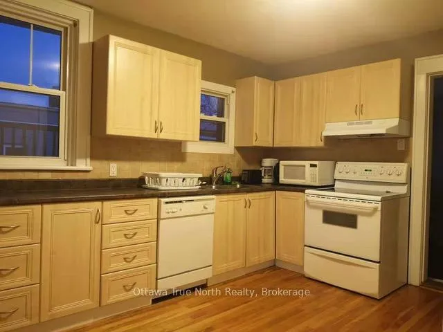 Photo 8 of Unit 2, 296 York Street, Ottawa, Lower Town — HOMEH
