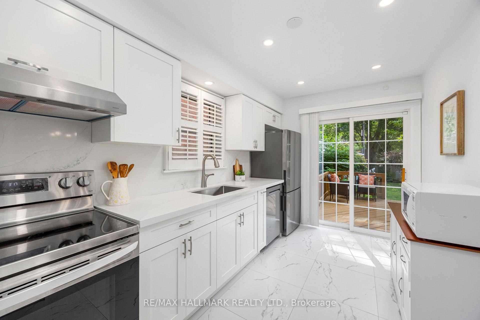 Photo 10 of 236 Dewhurst Boulevard N, Toronto, Danforth Village-East York — HOMEH