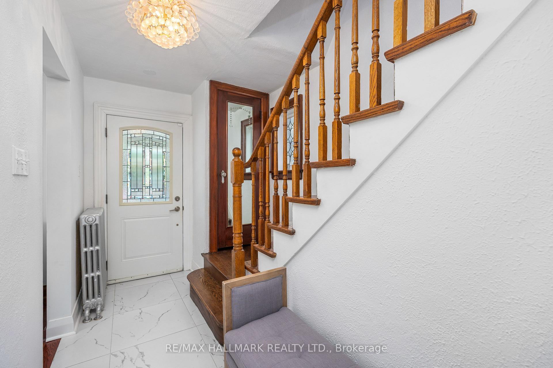 Photo 13 of 236 Dewhurst Boulevard N, Toronto, Danforth Village-East York — HOMEH