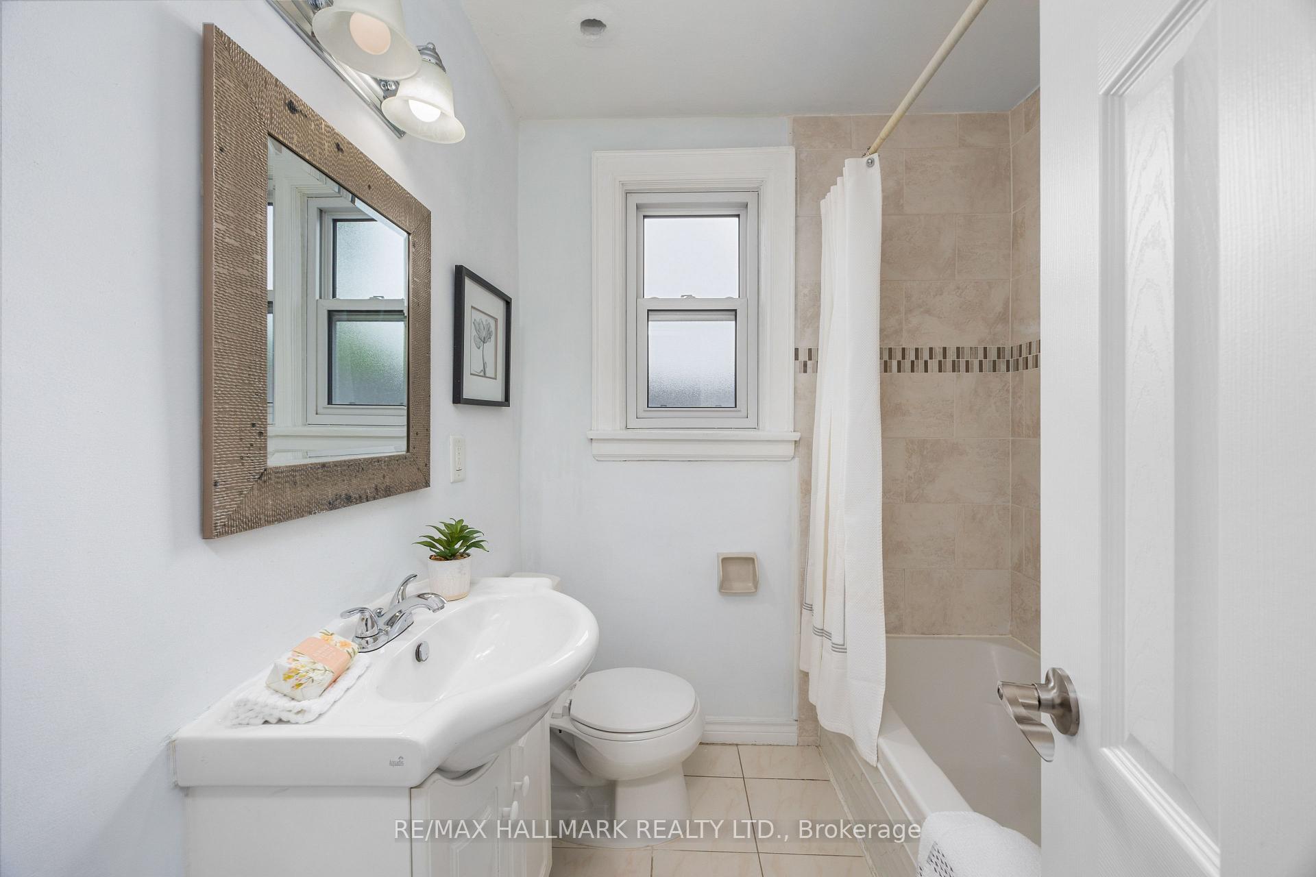 Photo 25 of 236 Dewhurst Boulevard N, Toronto, Danforth Village-East York — HOMEH