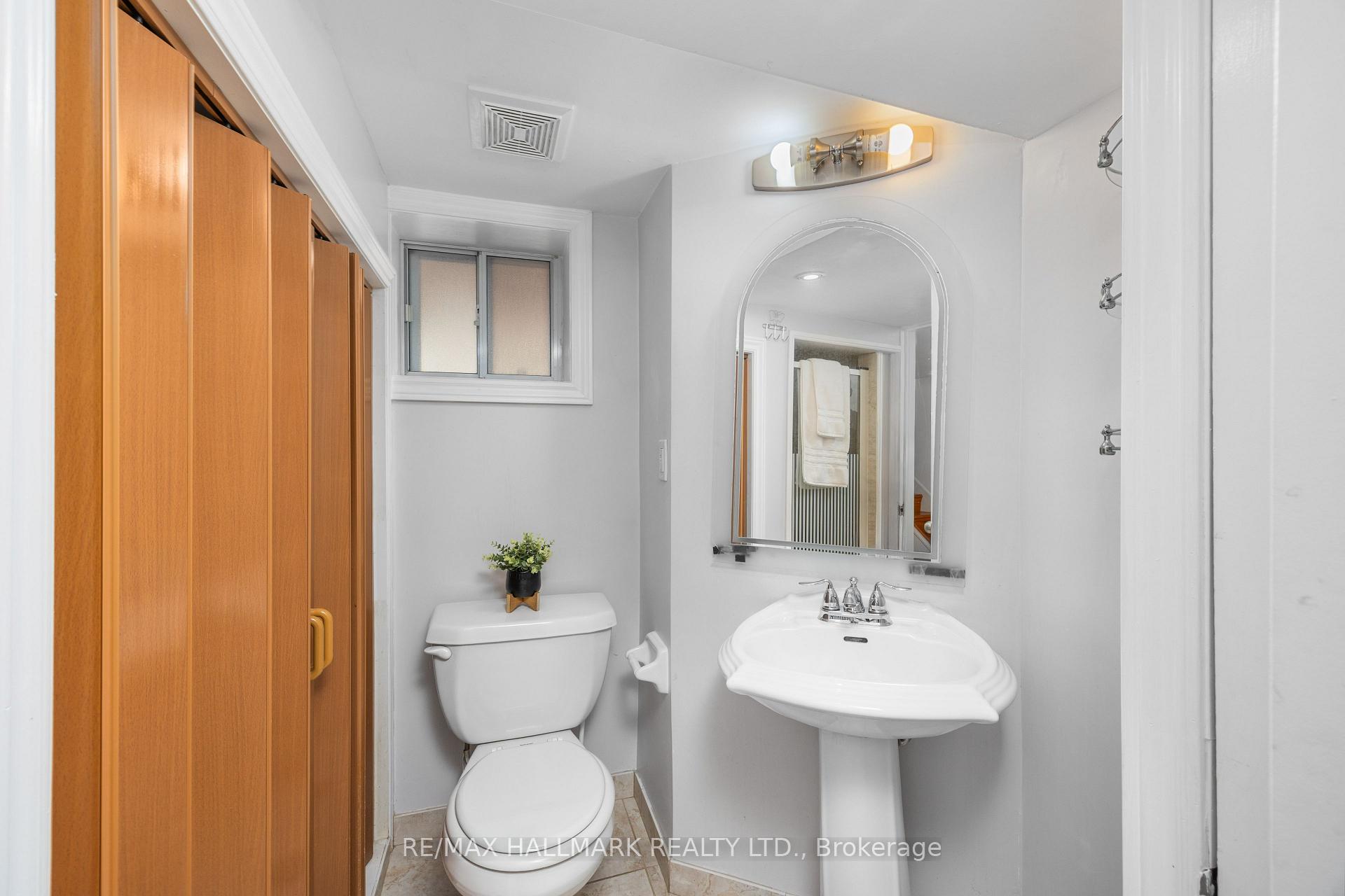 Photo 27 of 236 Dewhurst Boulevard N, Toronto, Danforth Village-East York — HOMEH
