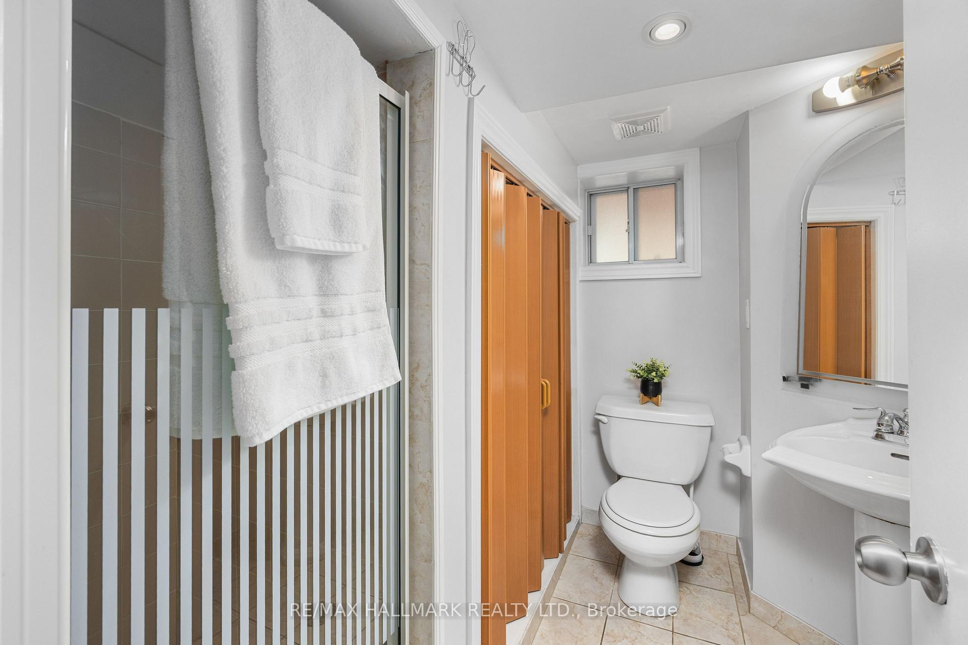 Photo 28 of 236 Dewhurst Boulevard N, Toronto, Danforth Village-East York — HOMEH