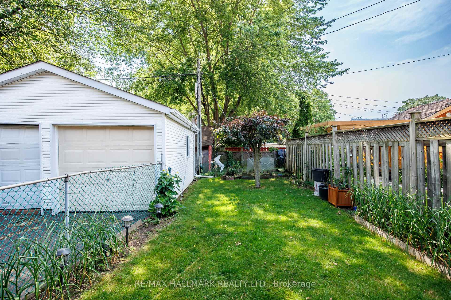 Photo 32 of 236 Dewhurst Boulevard N, Toronto, Danforth Village-East York — HOMEH