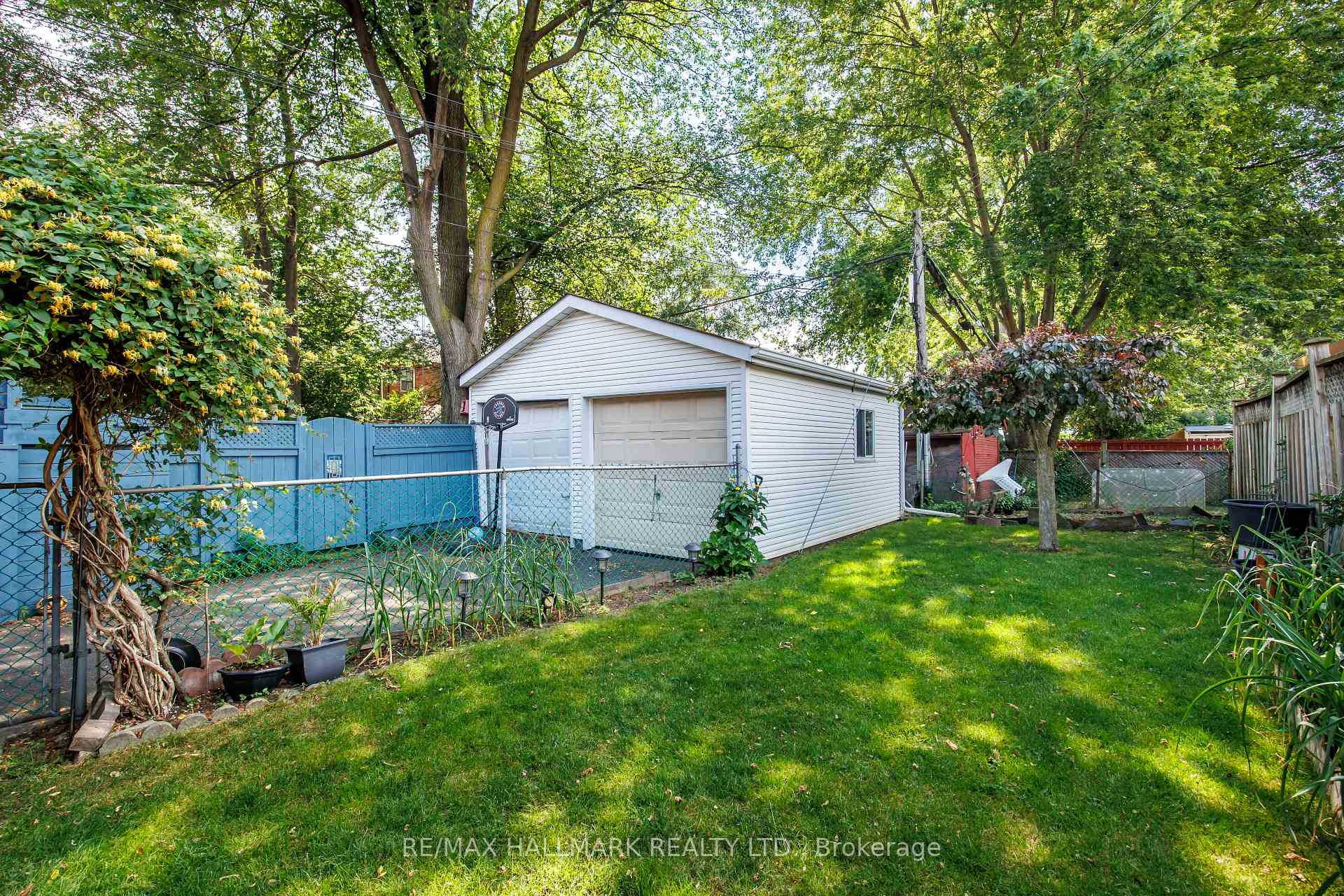Photo 34 of 236 Dewhurst Boulevard N, Toronto, Danforth Village-East York — HOMEH