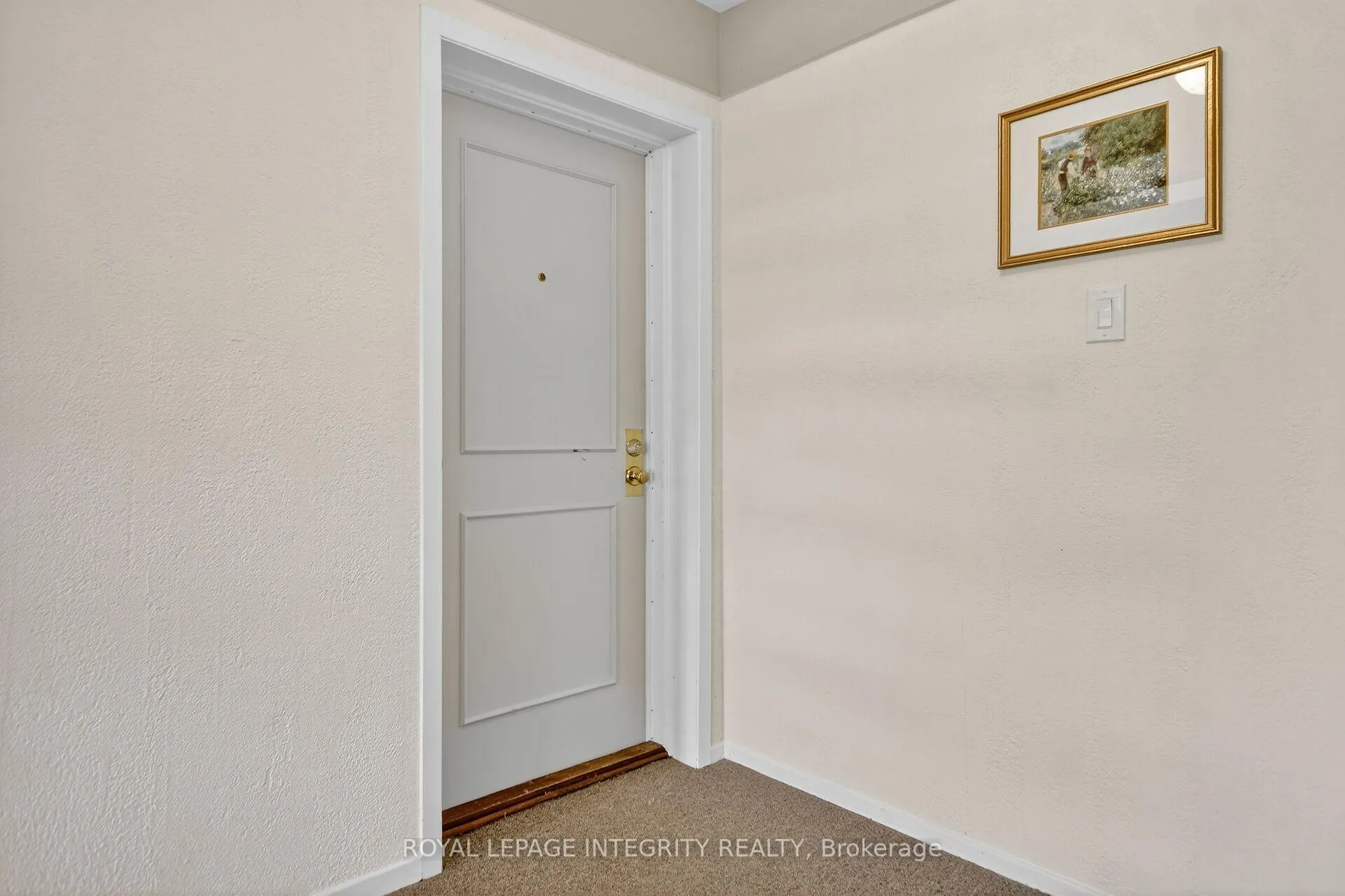 Photo 2 of Unit A, 214 Equestrian Drive, Ottawa, Kanata - Bridlewood — HOMEH