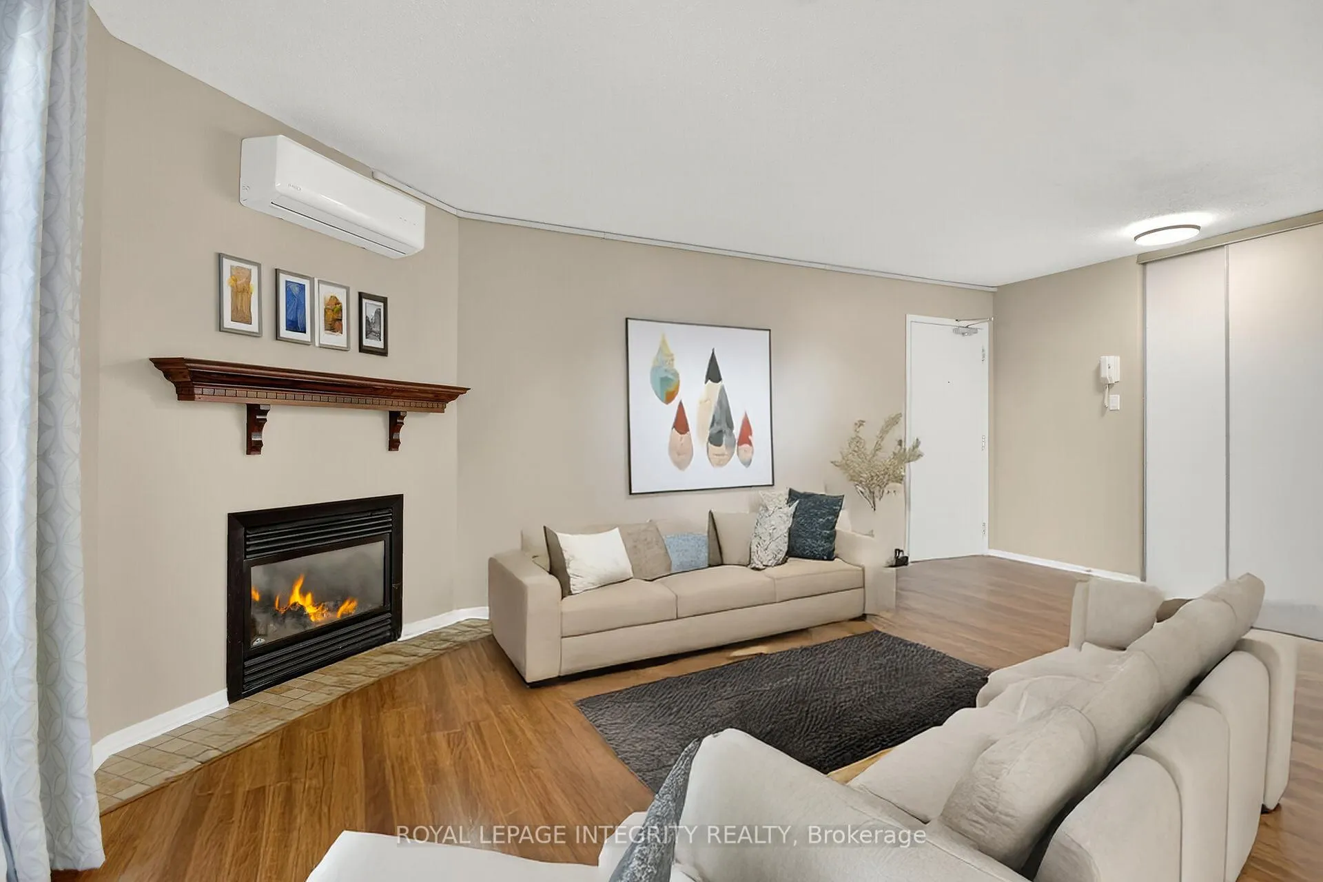 Photo 5 of Unit A, 214 Equestrian Drive, Ottawa, Kanata - Bridlewood — HOMEH