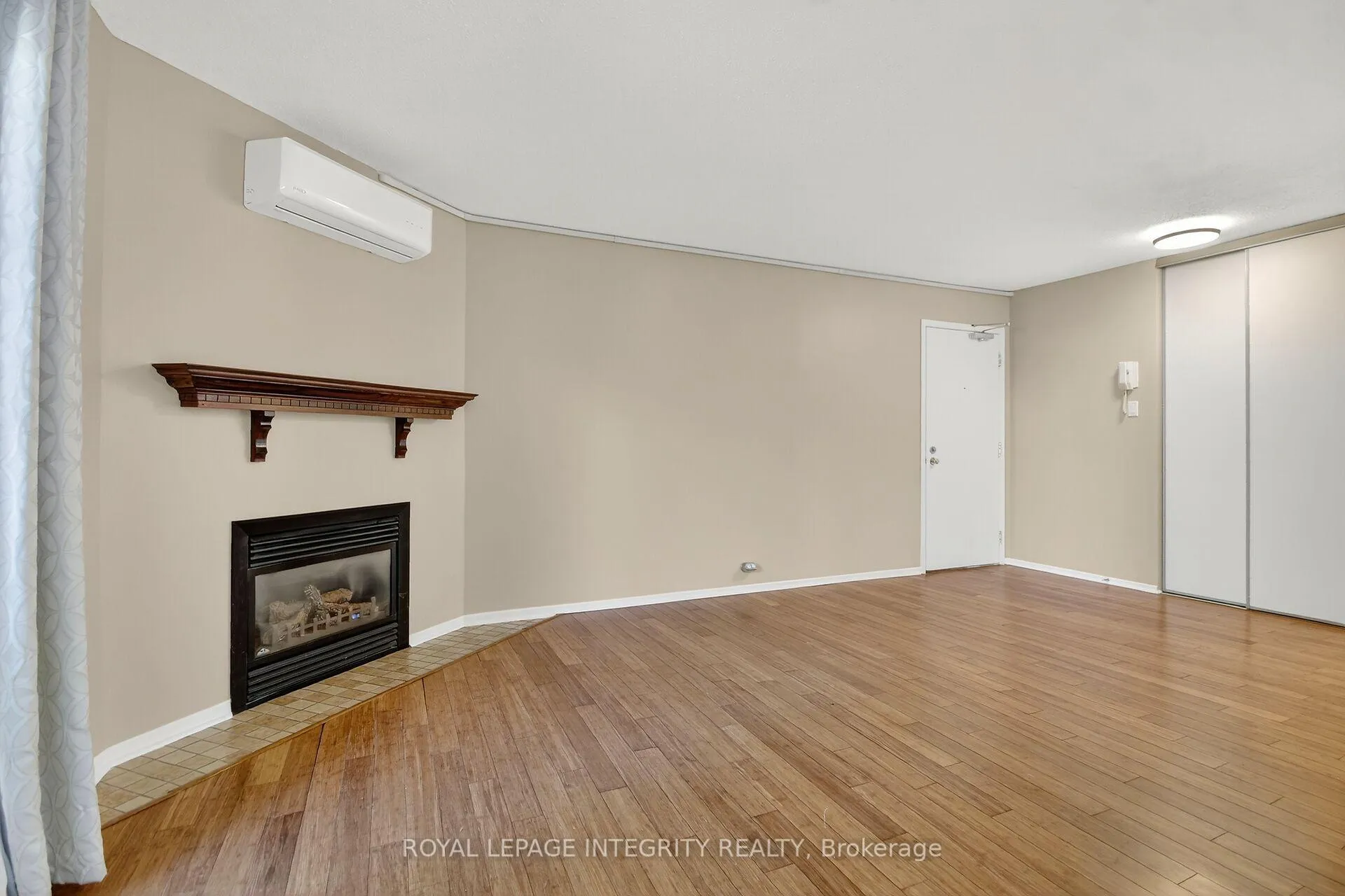 Photo 6 of Unit A, 214 Equestrian Drive, Ottawa, Kanata - Bridlewood — HOMEH