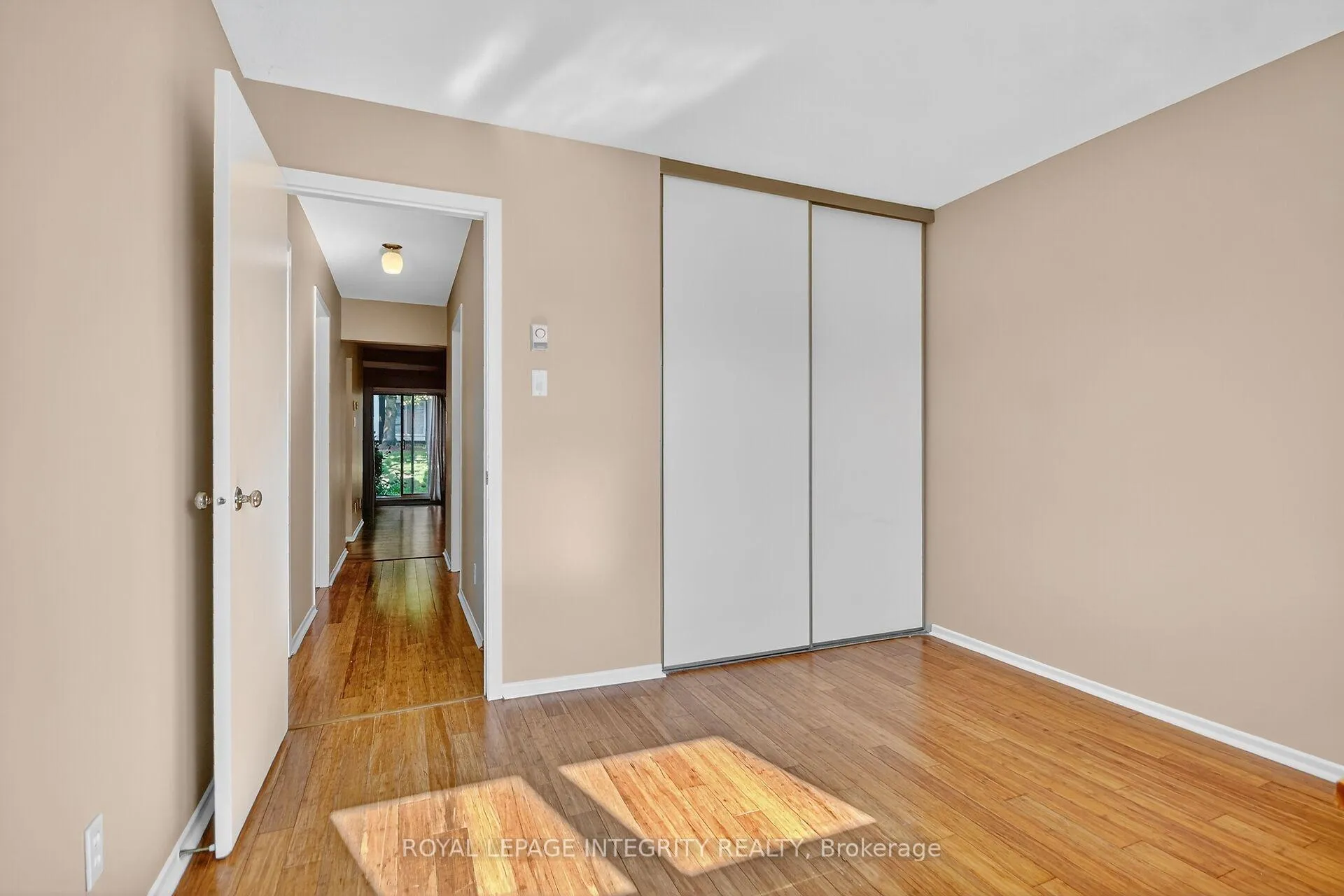 Photo 12 of Unit A, 214 Equestrian Drive, Ottawa, Kanata - Bridlewood — HOMEH