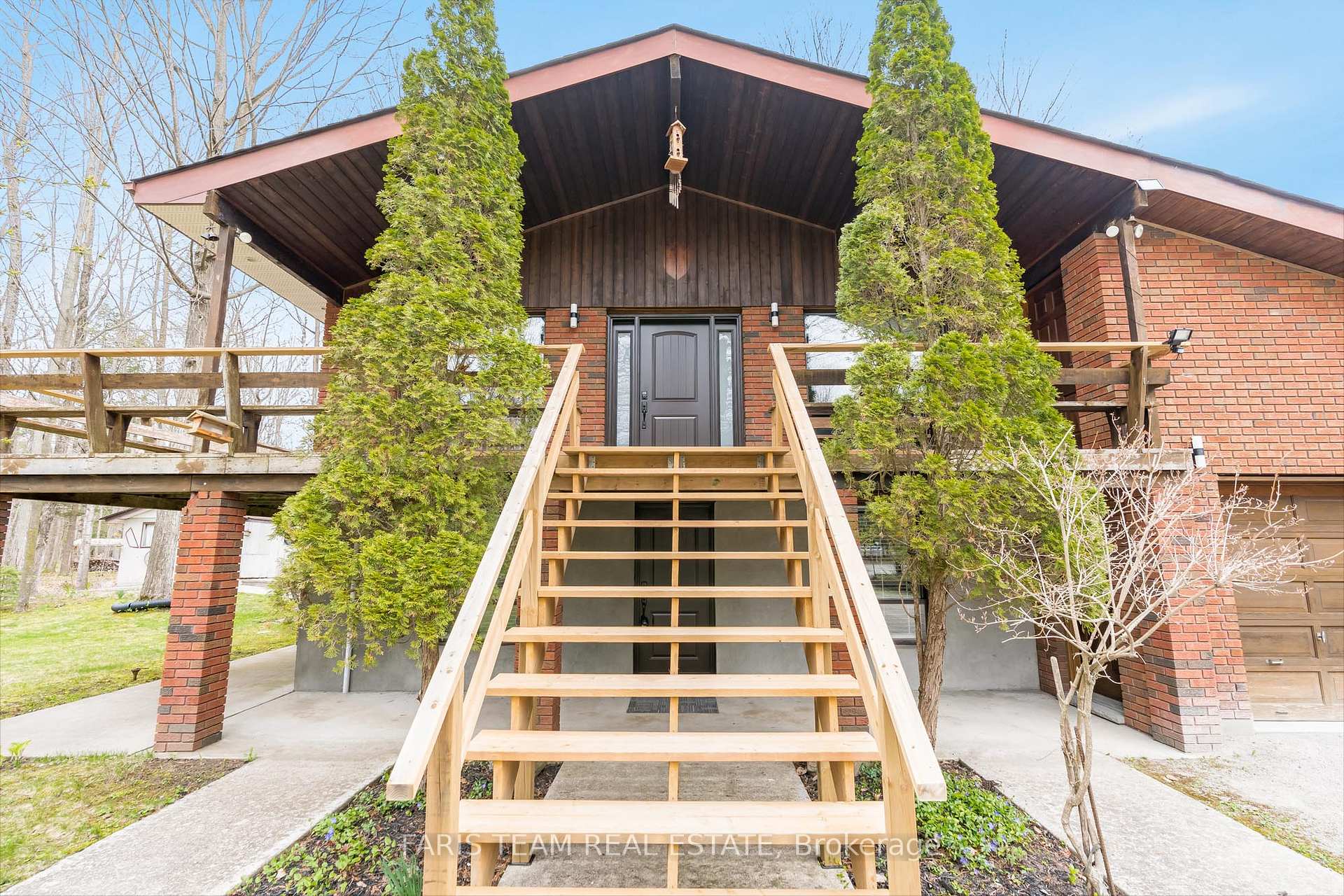 Photo 4 of 8 Celestine Court, Tiny, Rural Tiny — HOMEH