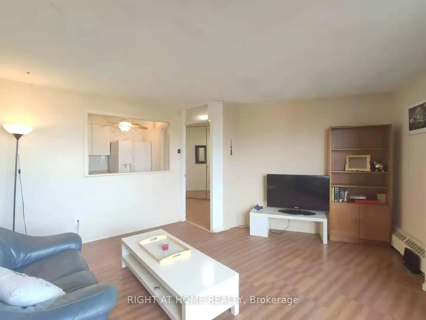 Photo 3 of Unit 501, 20 Chesterton Drive, Ottawa, Borden Farm/Stewart Farm/Carleton Heights/Parkwood Hills — HOMEH