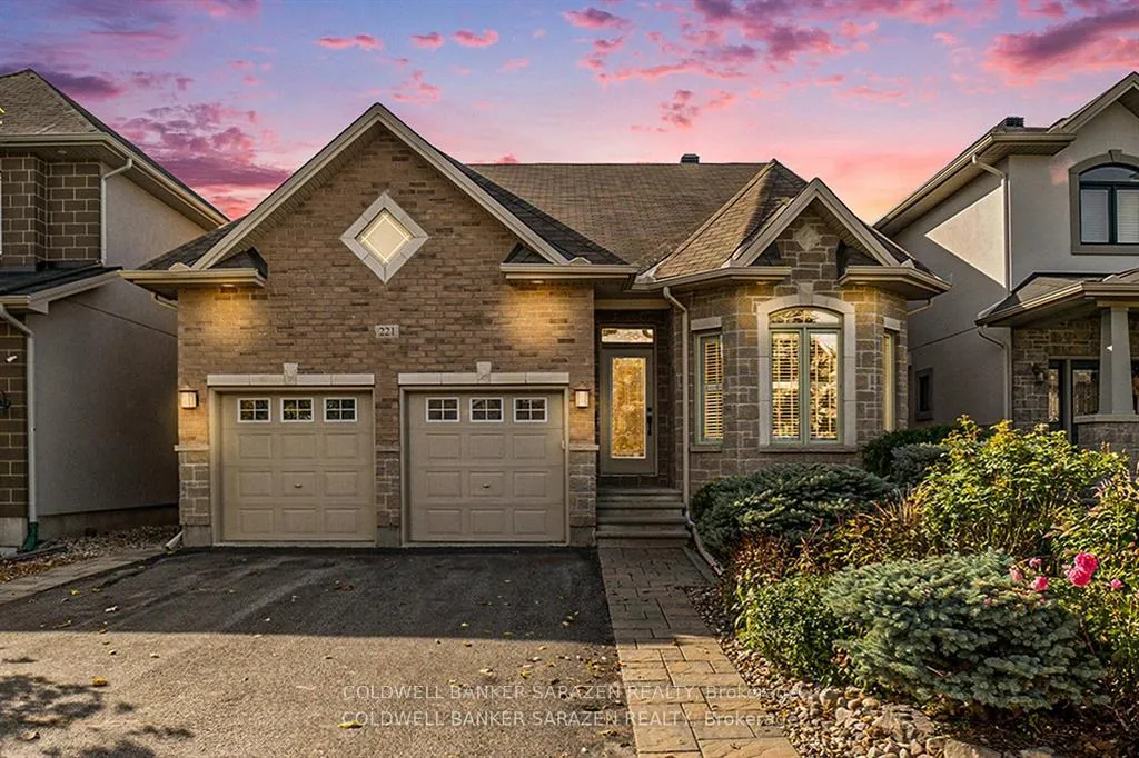 Photo 2 of 221 Madhu Crescent, Ottawa, Mooneys Bay — HOMEH