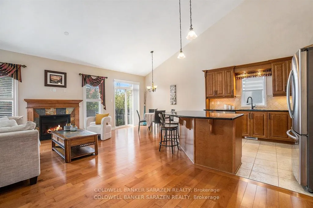 Photo 8 of 221 Madhu Crescent, Ottawa, Mooneys Bay — HOMEH