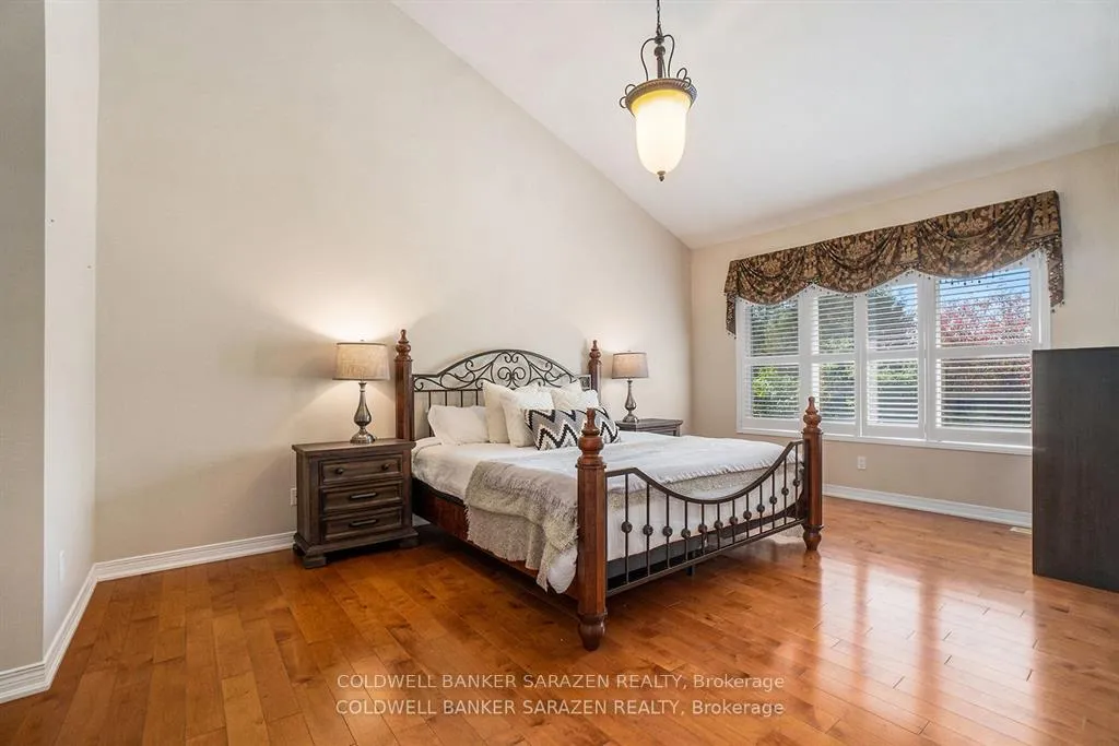 Photo 20 of 221 Madhu Crescent, Ottawa, Mooneys Bay — HOMEH