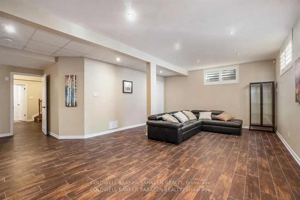 Photo 29 of 221 Madhu Crescent, Ottawa, Mooneys Bay — HOMEH