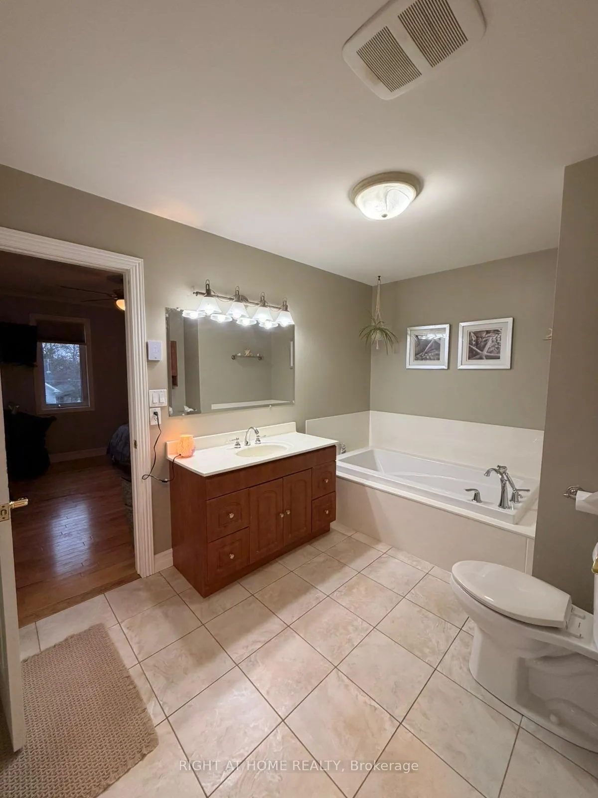 Photo 8 of 786 8th Street E, Owen Sound — HOMEH