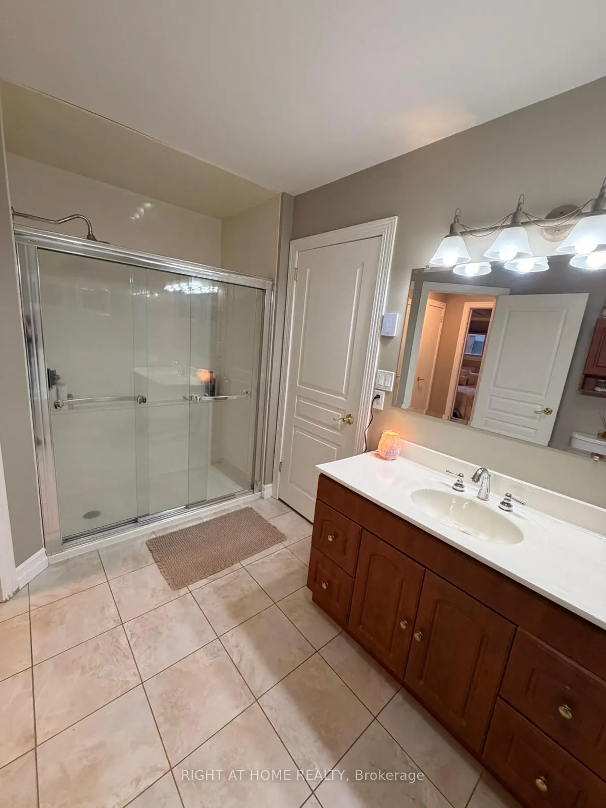 Photo 9 of 786 8th Street E, Owen Sound — HOMEH