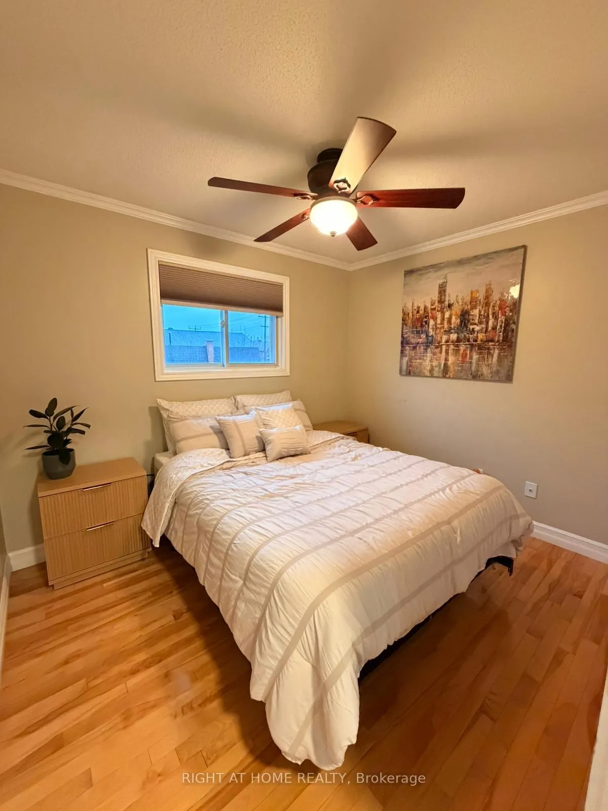 Photo 14 of 786 8th Street E, Owen Sound — HOMEH