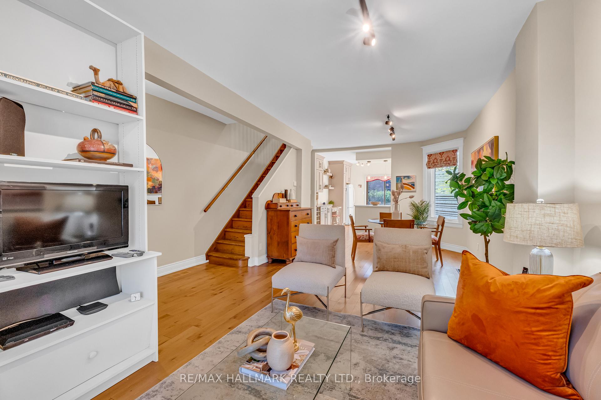 Photo 10 of 63 Eastmount Avenue, Toronto, Playter Estates-Danforth — HOMEH