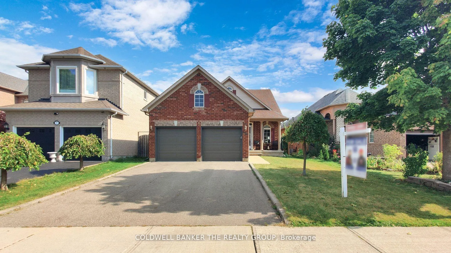 Photo 1 of 5 Collingwood Avenue, Brampton, Snelgrove — HOMEH