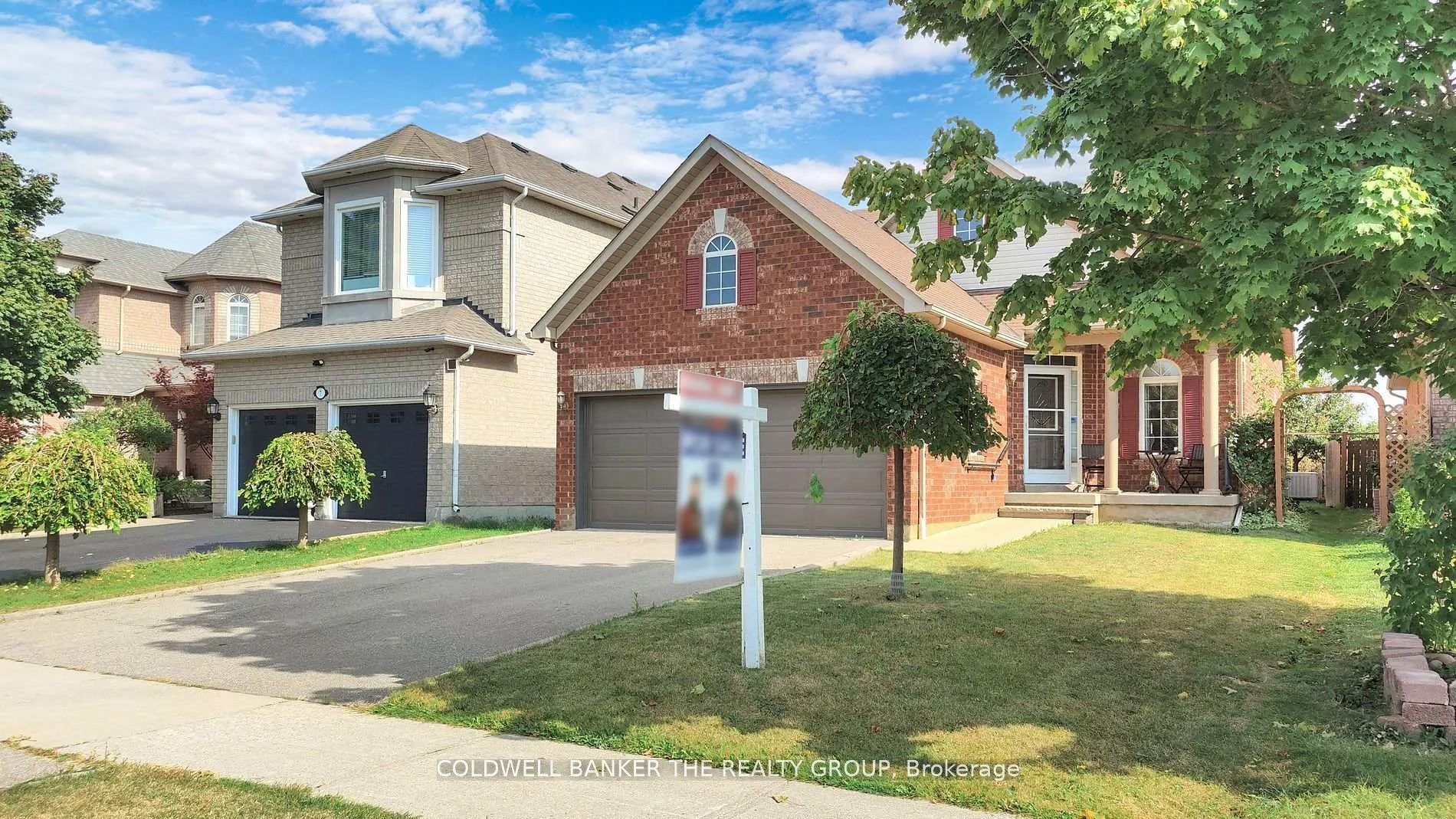 Photo 3 of 5 Collingwood Avenue, Brampton, Snelgrove — HOMEH
