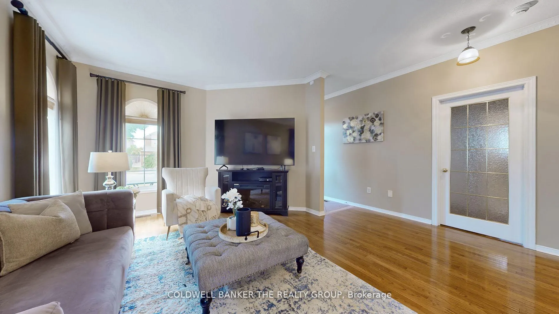 Photo 8 of 5 Collingwood Avenue, Brampton, Snelgrove — HOMEH