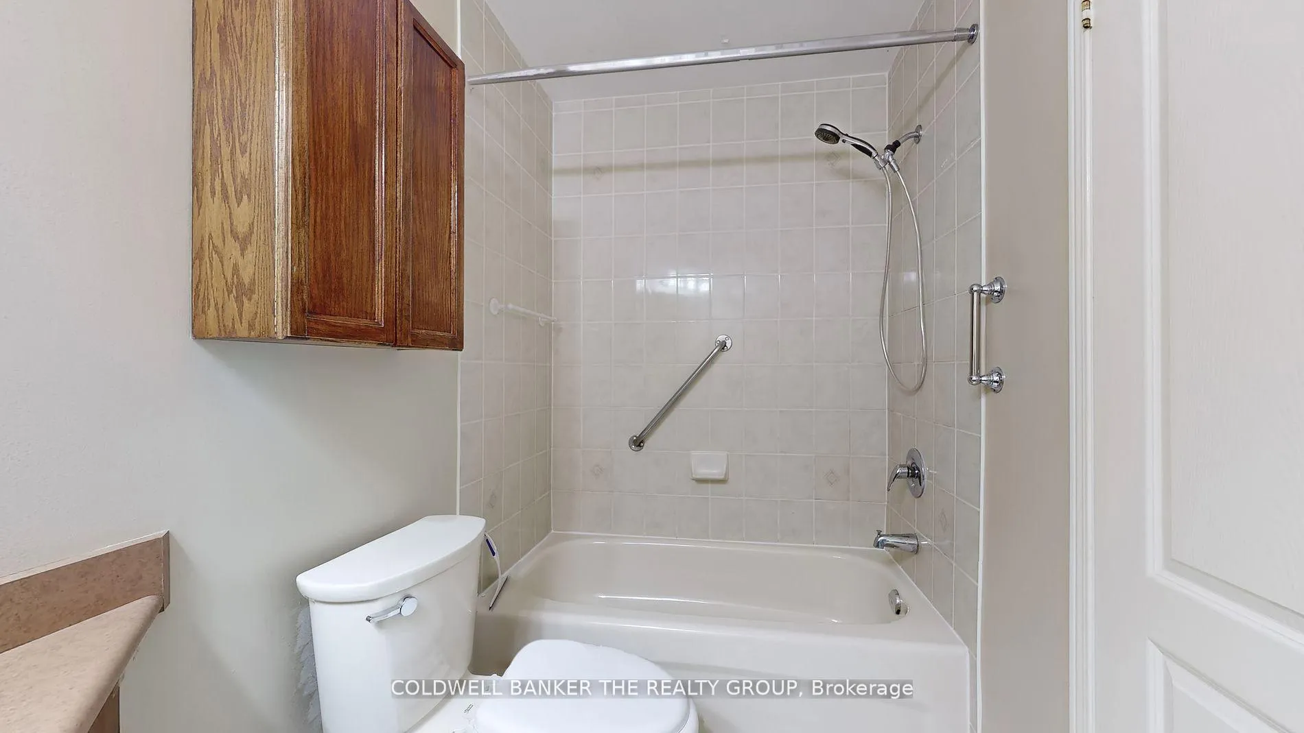 Photo 17 of 5 Collingwood Avenue, Brampton, Snelgrove — HOMEH