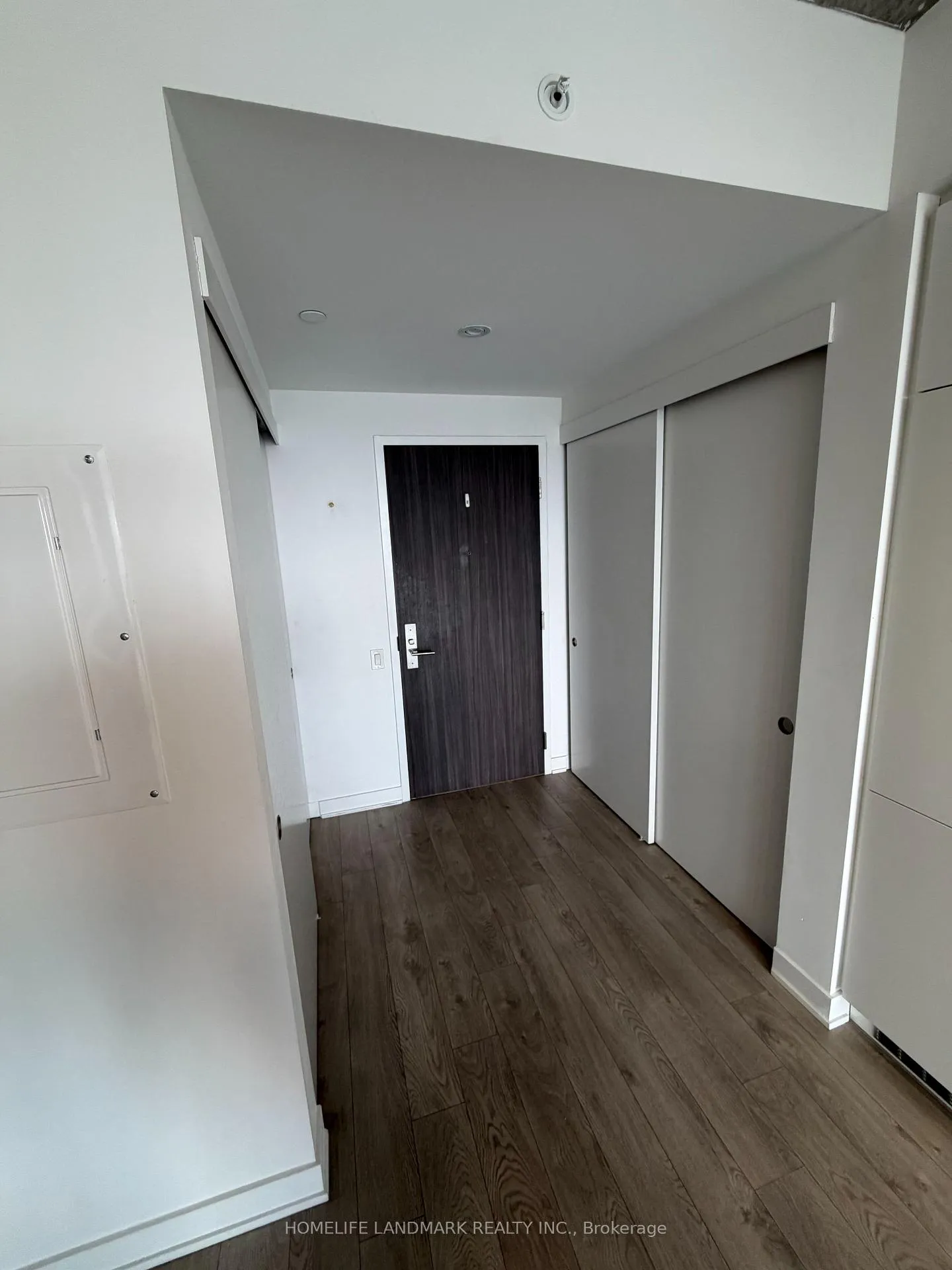 Photo 5 of Unit 1209, 185 Roehampton Road, Toronto, Mount Pleasant West — HOMEH