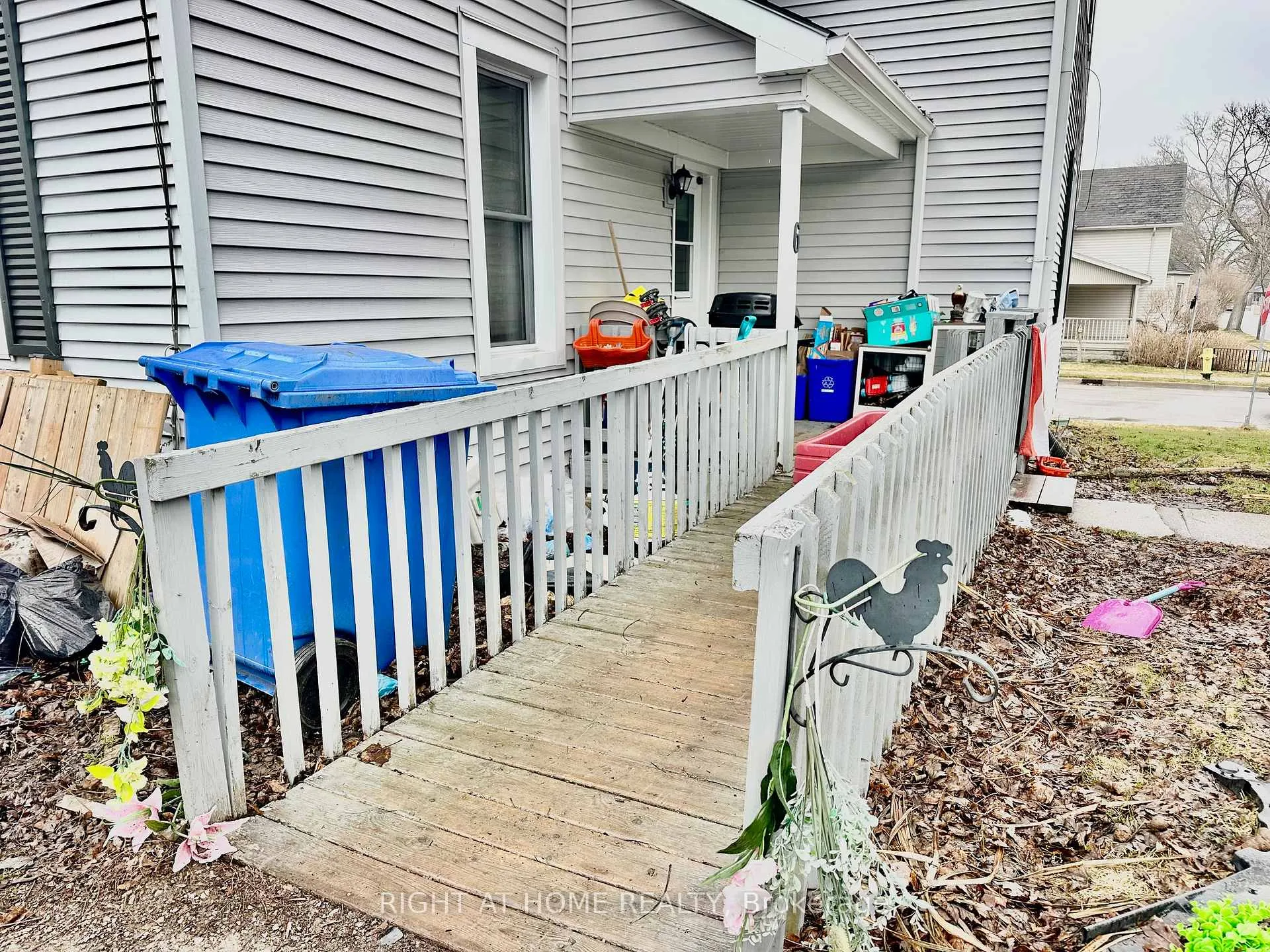 Photo 10 of 252 Robinson Street, Norfolk, Simcoe — HOMEH