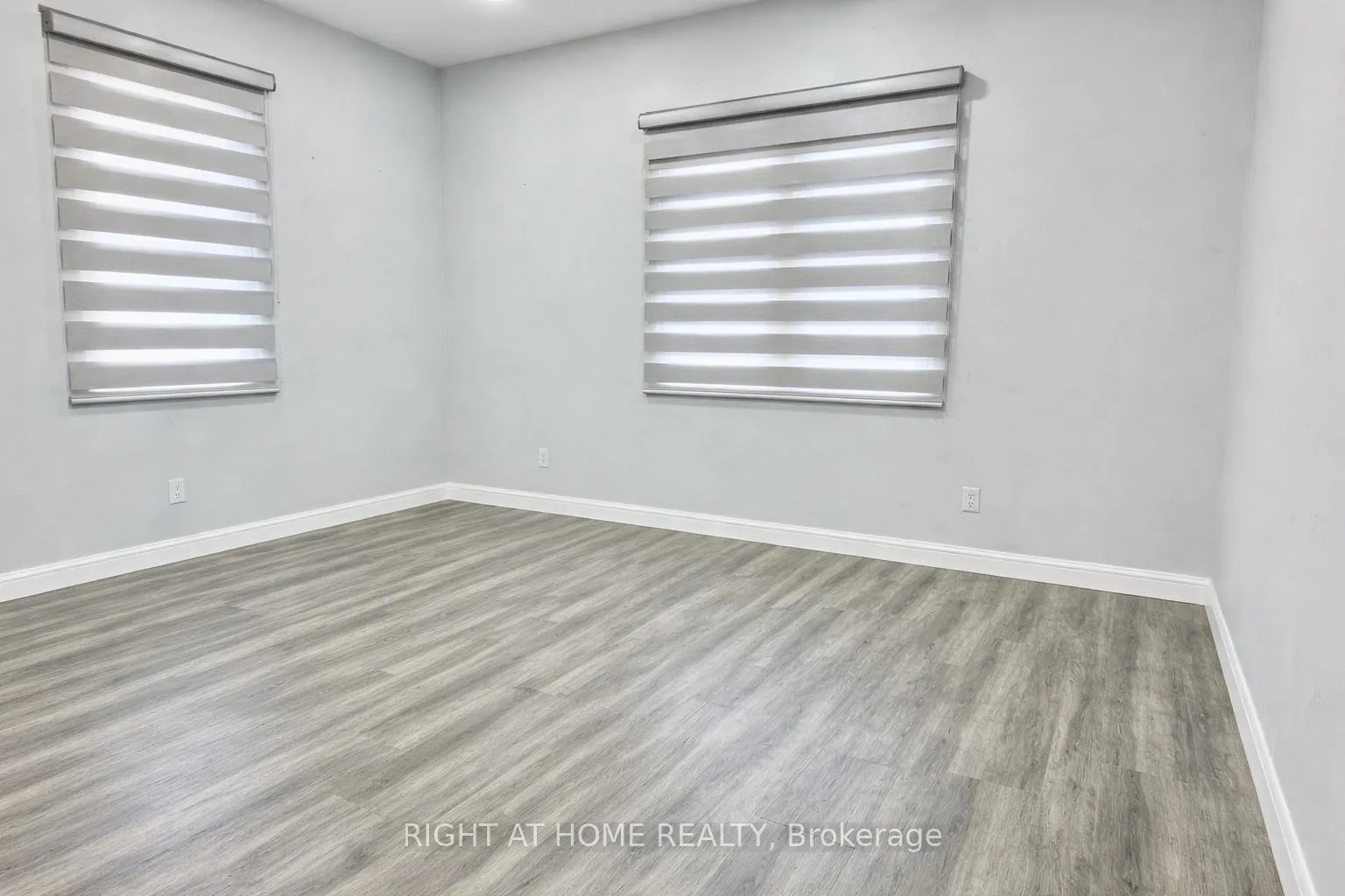 Photo 12 of 252 Robinson Street, Norfolk, Simcoe — HOMEH