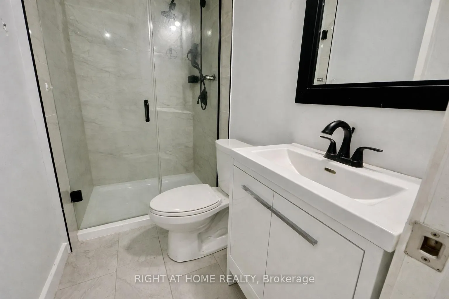 Photo 15 of 252 Robinson Street, Norfolk, Simcoe — HOMEH