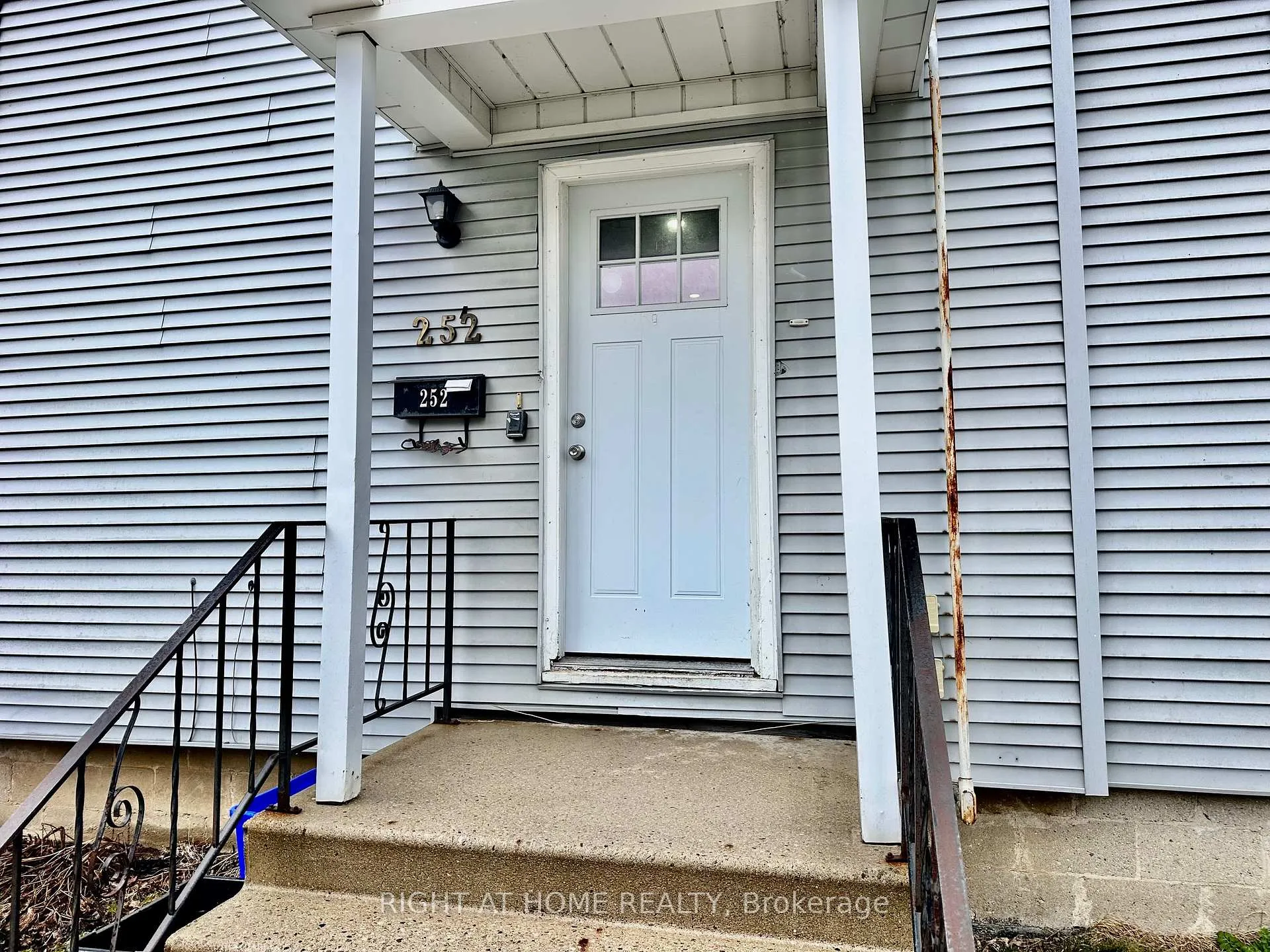 Photo 21 of 252 Robinson Street, Norfolk, Simcoe — HOMEH