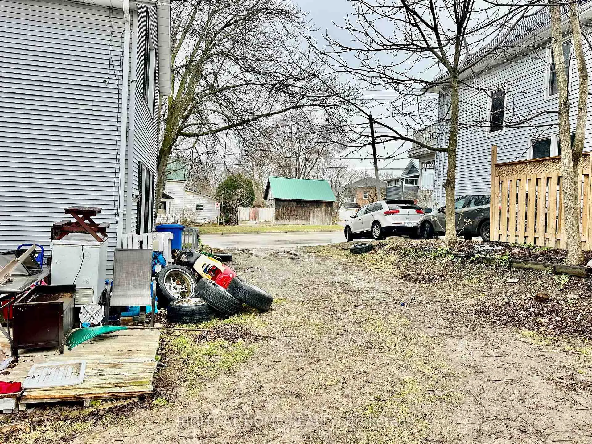 Photo 39 of 252 Robinson Street, Norfolk, Simcoe — HOMEH