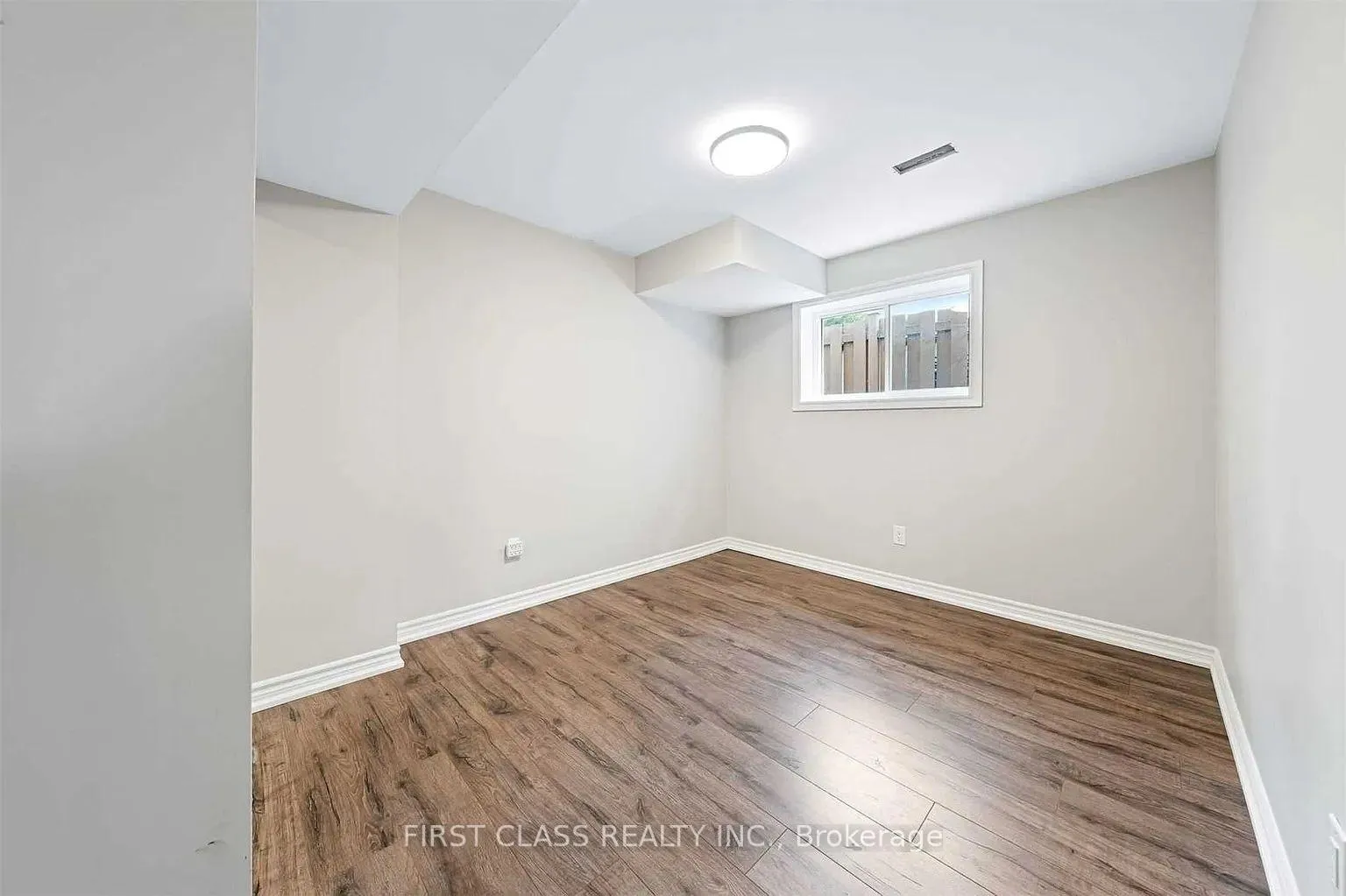 Photo 9 of Unit Bsmt, 10 Leslie Avenue, Barrie, Holly — HOMEH