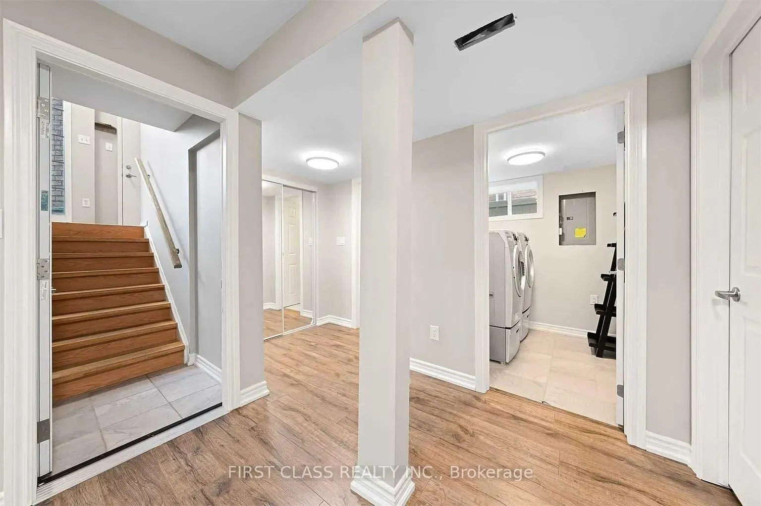 Photo 10 of Unit Bsmt, 10 Leslie Avenue, Barrie, Holly — HOMEH