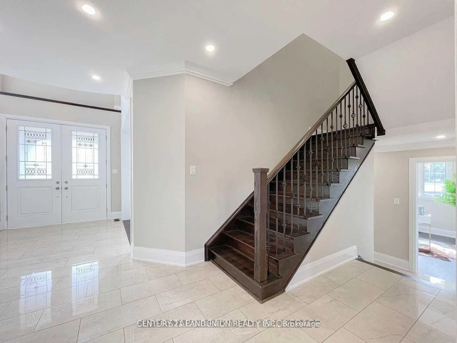 Photo 11 of 2 Stonebridge Drive, Markham, Berczy — HOMEH