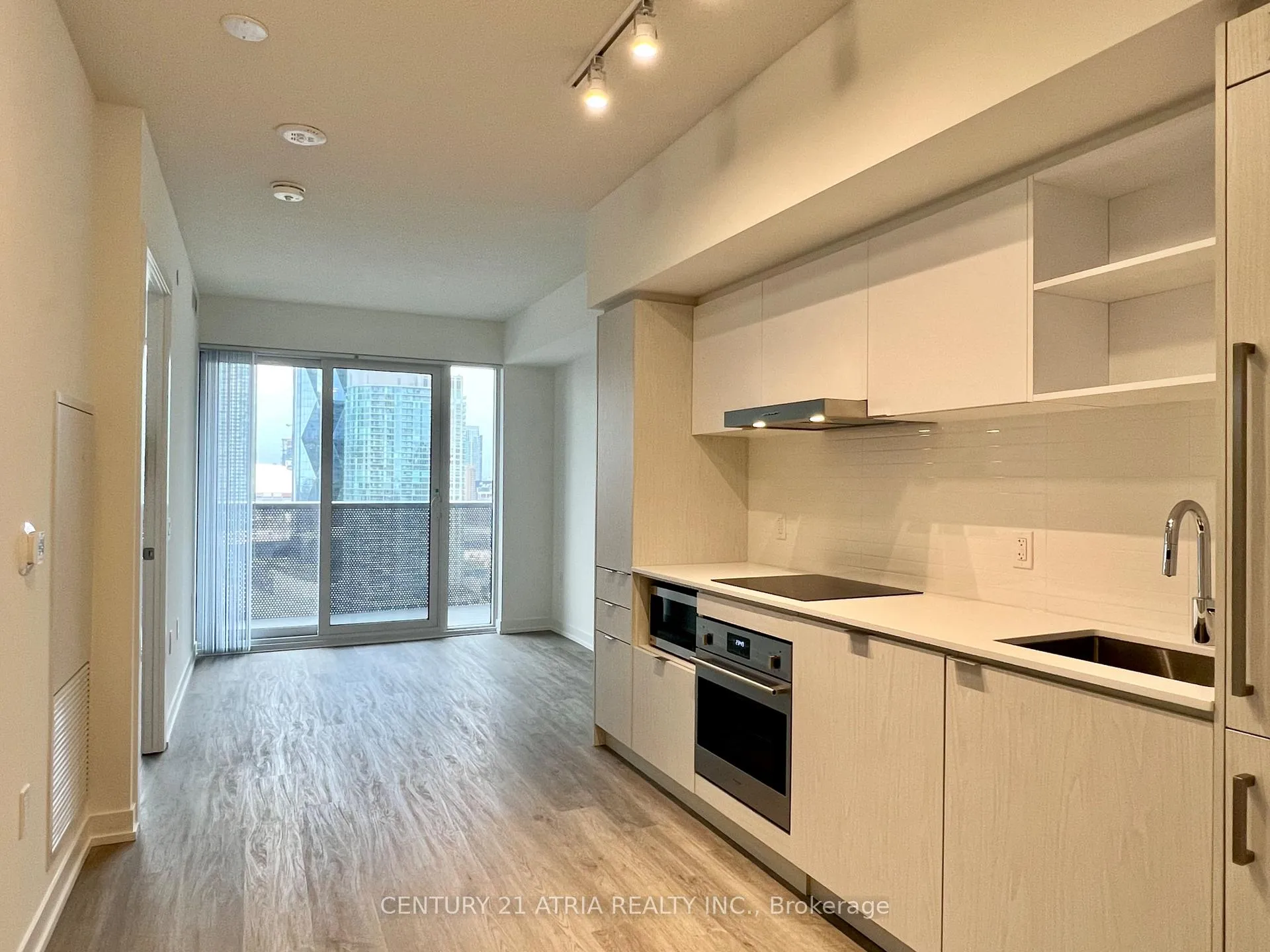 Photo 5 of Unit 2515, 55 Cooper Street, Toronto, Waterfront Communities — HOMEH